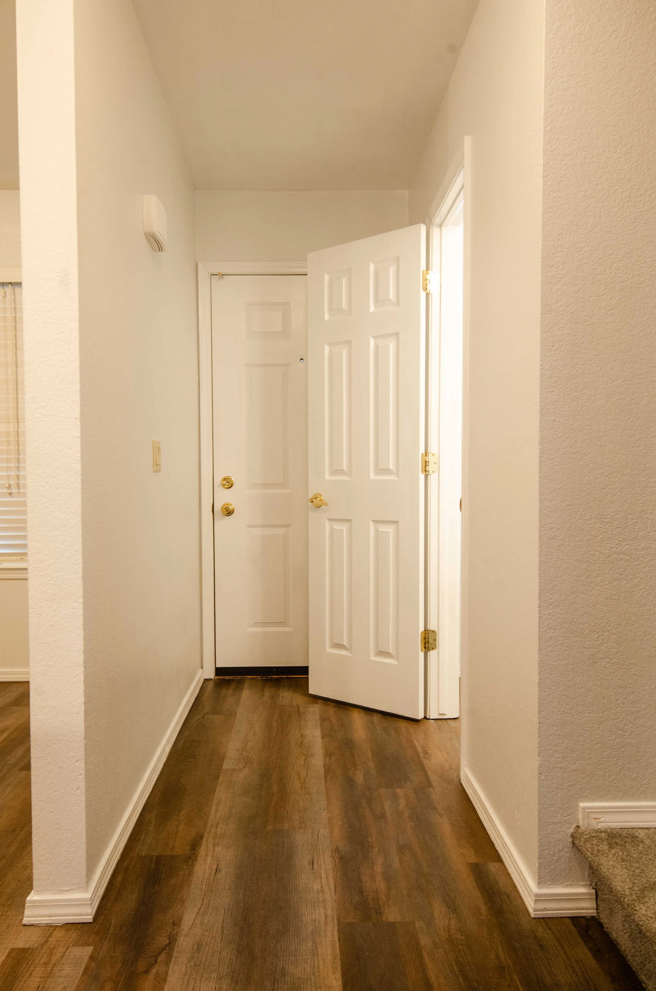 9 Entry to Bathroom.jpg