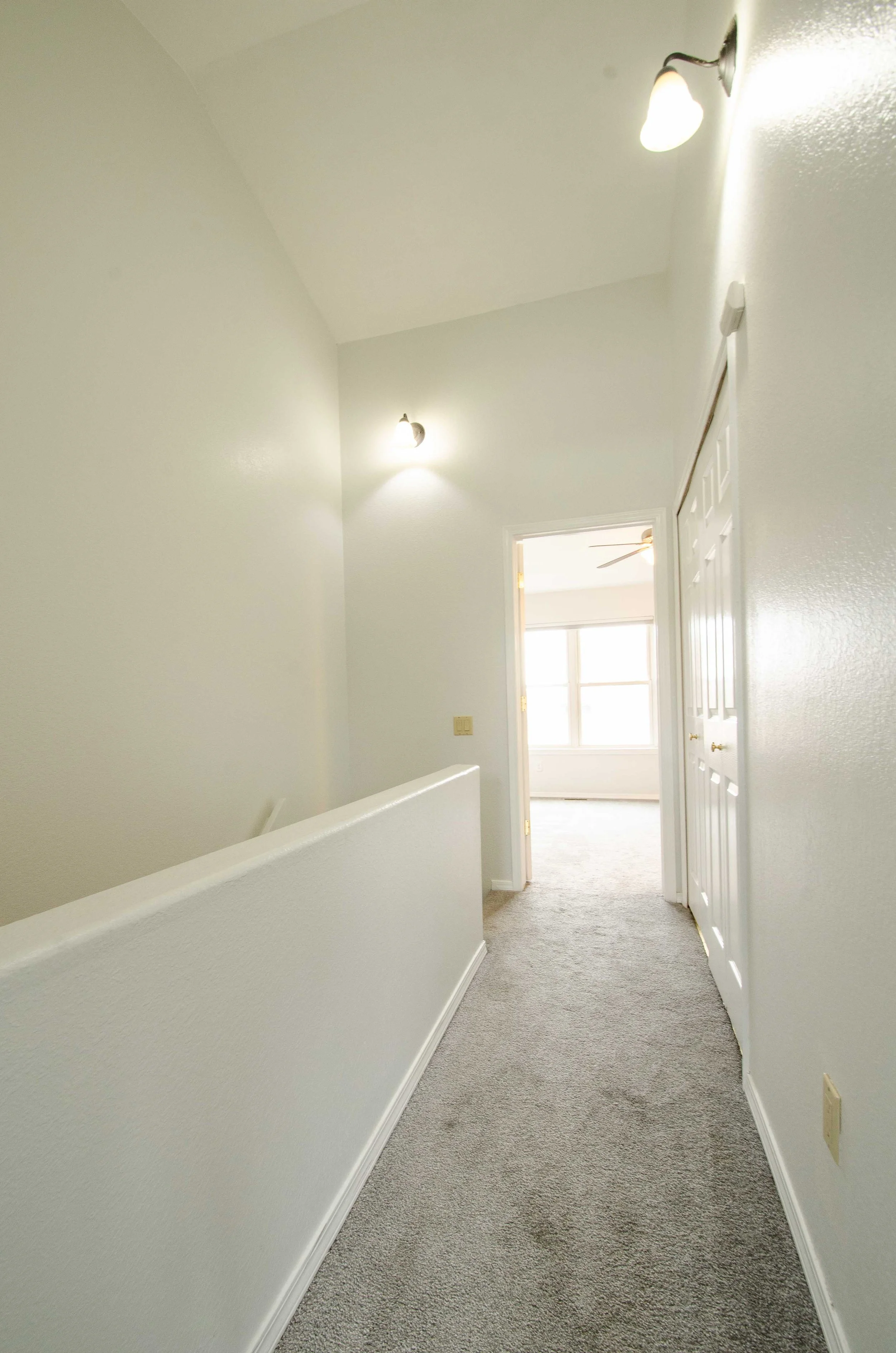 37 Upper Hallway.jpg