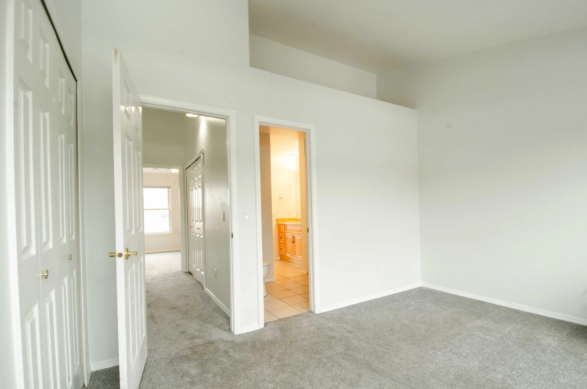 36 2nd Bedroom.jpg