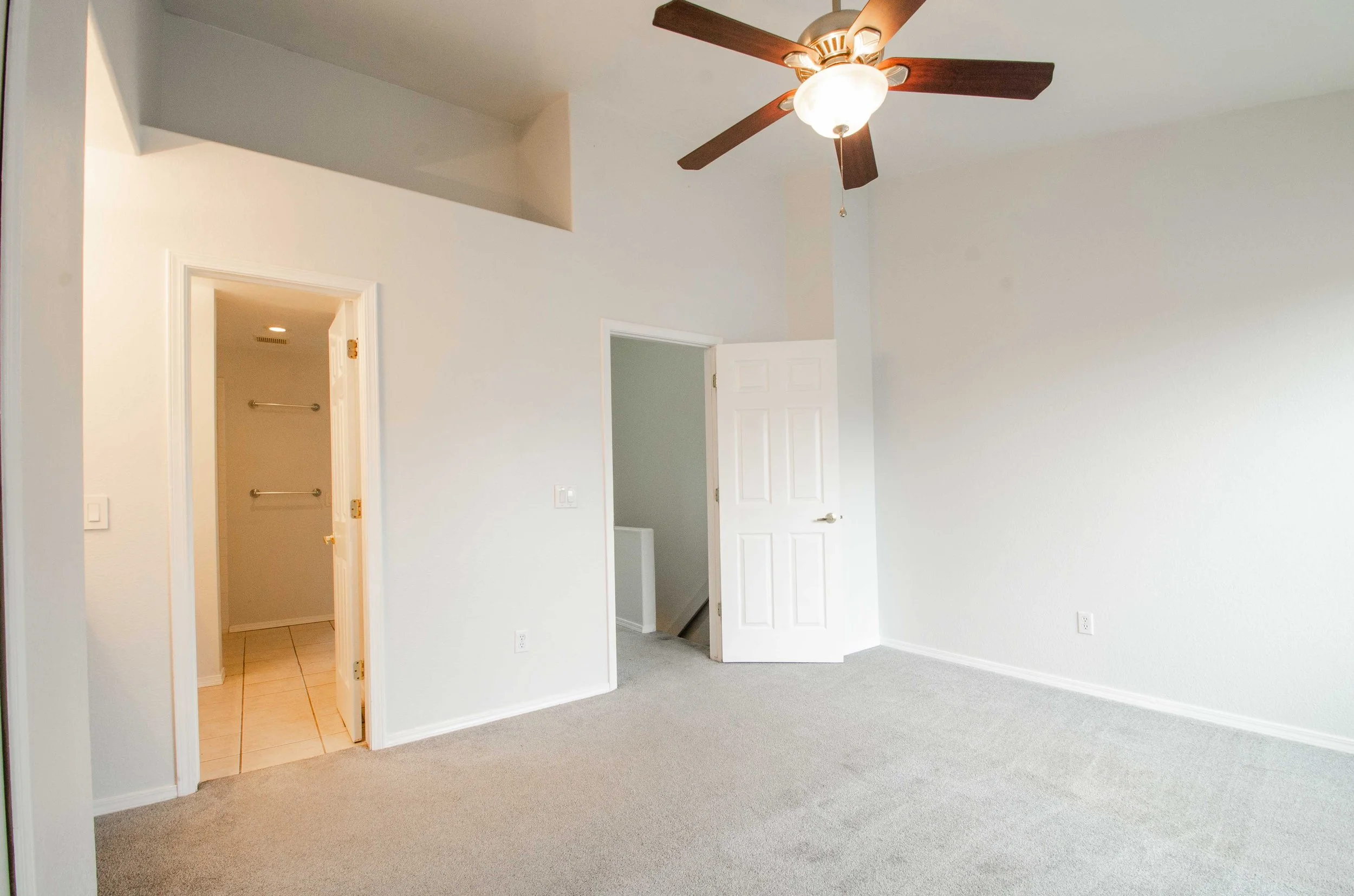 28 1stBedroom.jpg