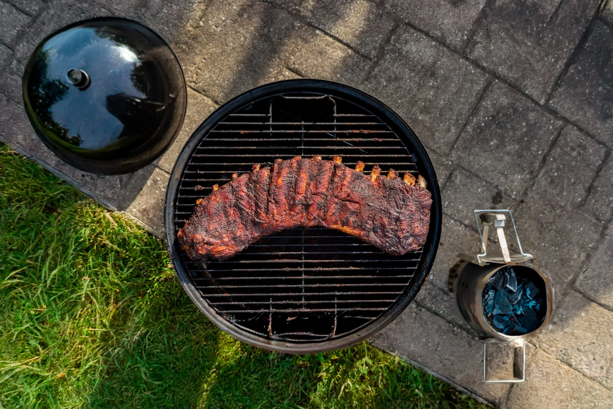 Kansas City food photographer Joe Zlatnik - ribs on charcoal grill overhead view