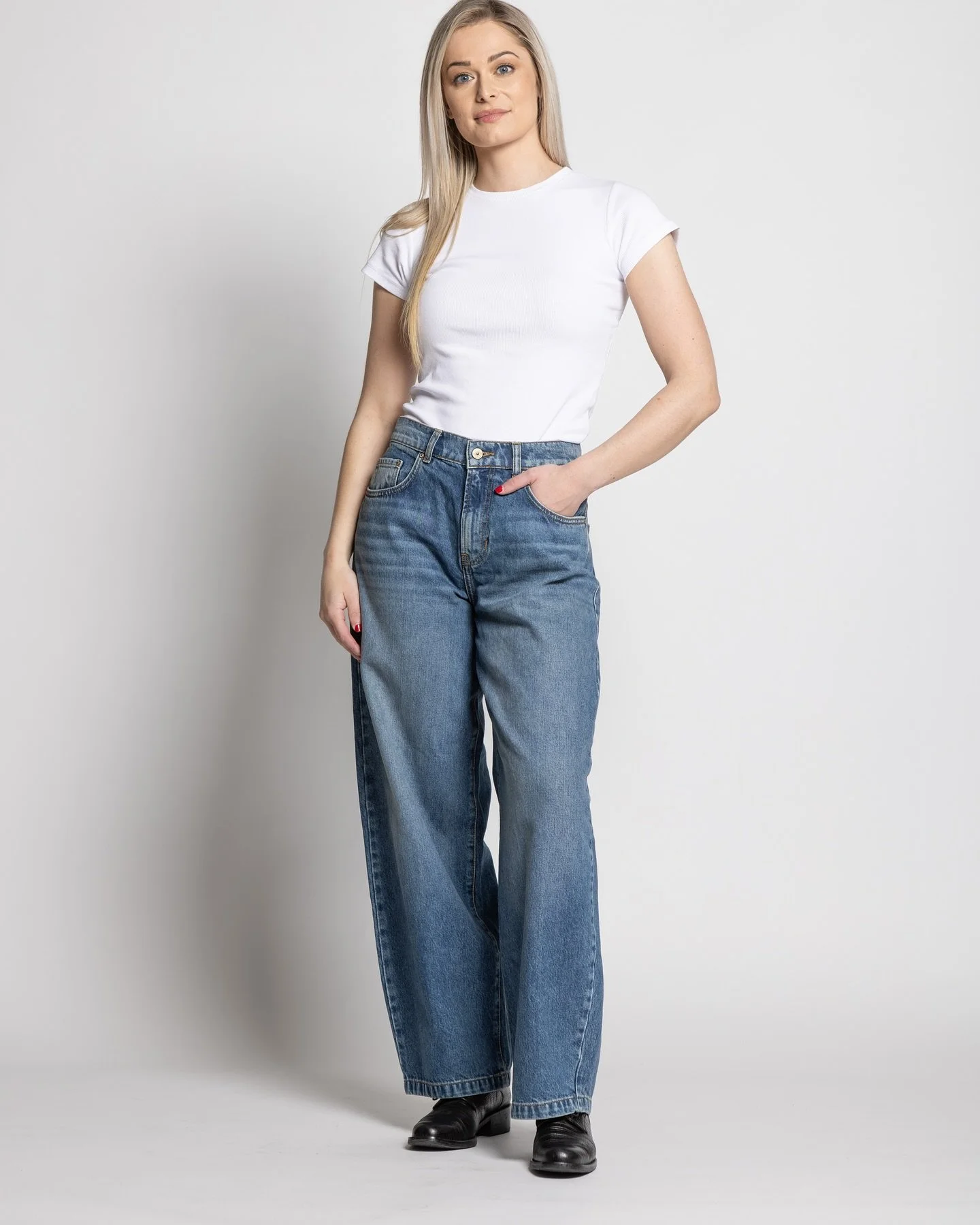 LTB just delivered. Check out LARRIE and WILONA in-store and online now. Wide and relaxed or slim straight , take your pick. We love them both.