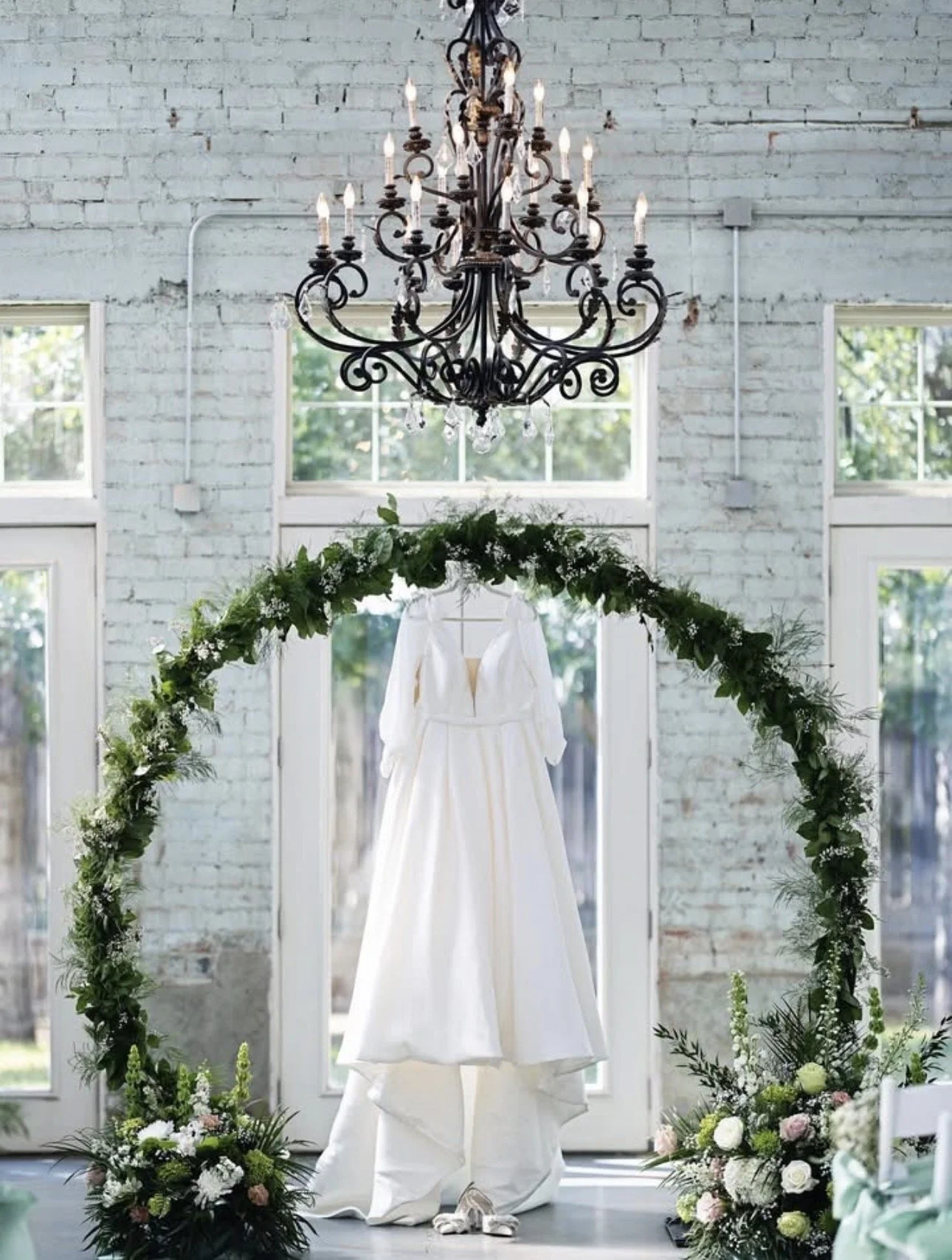 Featured Arrangements

From weddings and quinceanera to sympathy tributes and everyday celebrations, each arrangement is designed with care and attention to detail.