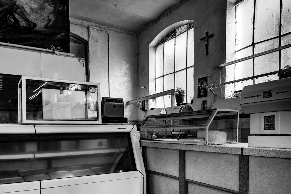 CLOSED MARKET STALL, GUANAJUATO.jpg