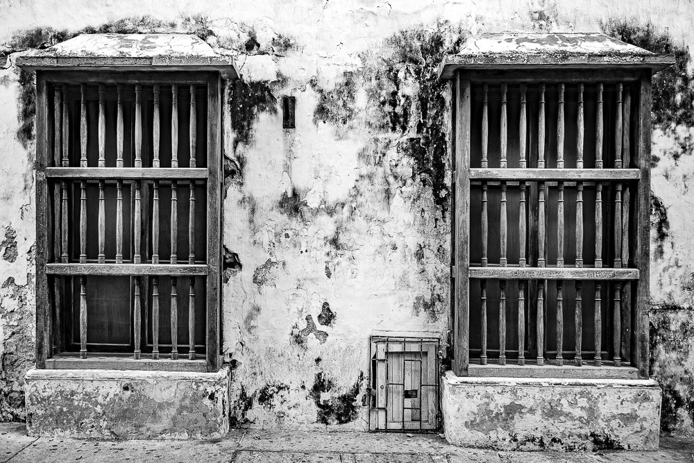 two windows, cartagena.jpg