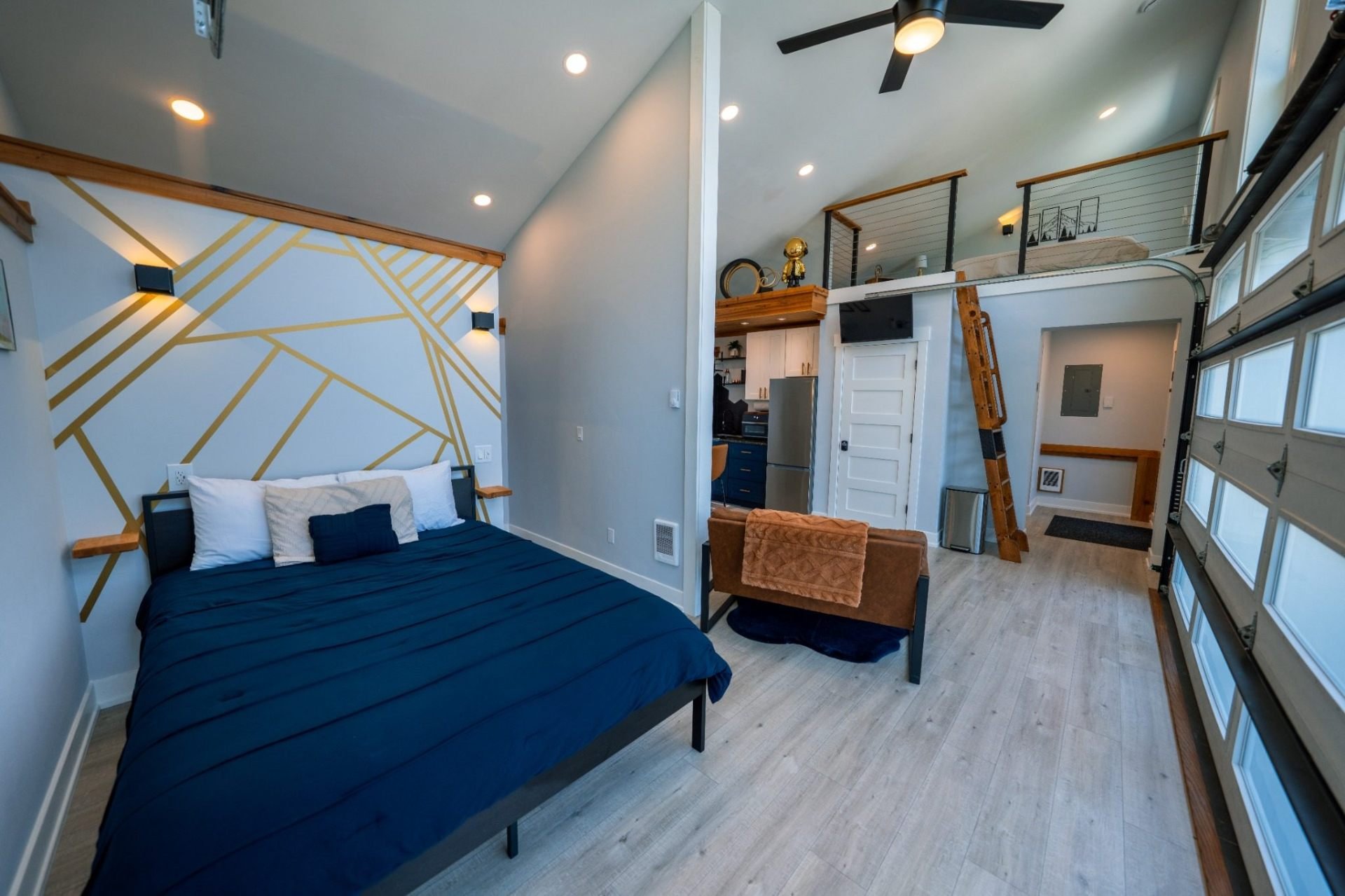 gold-accent-C14kq-rN.jpg