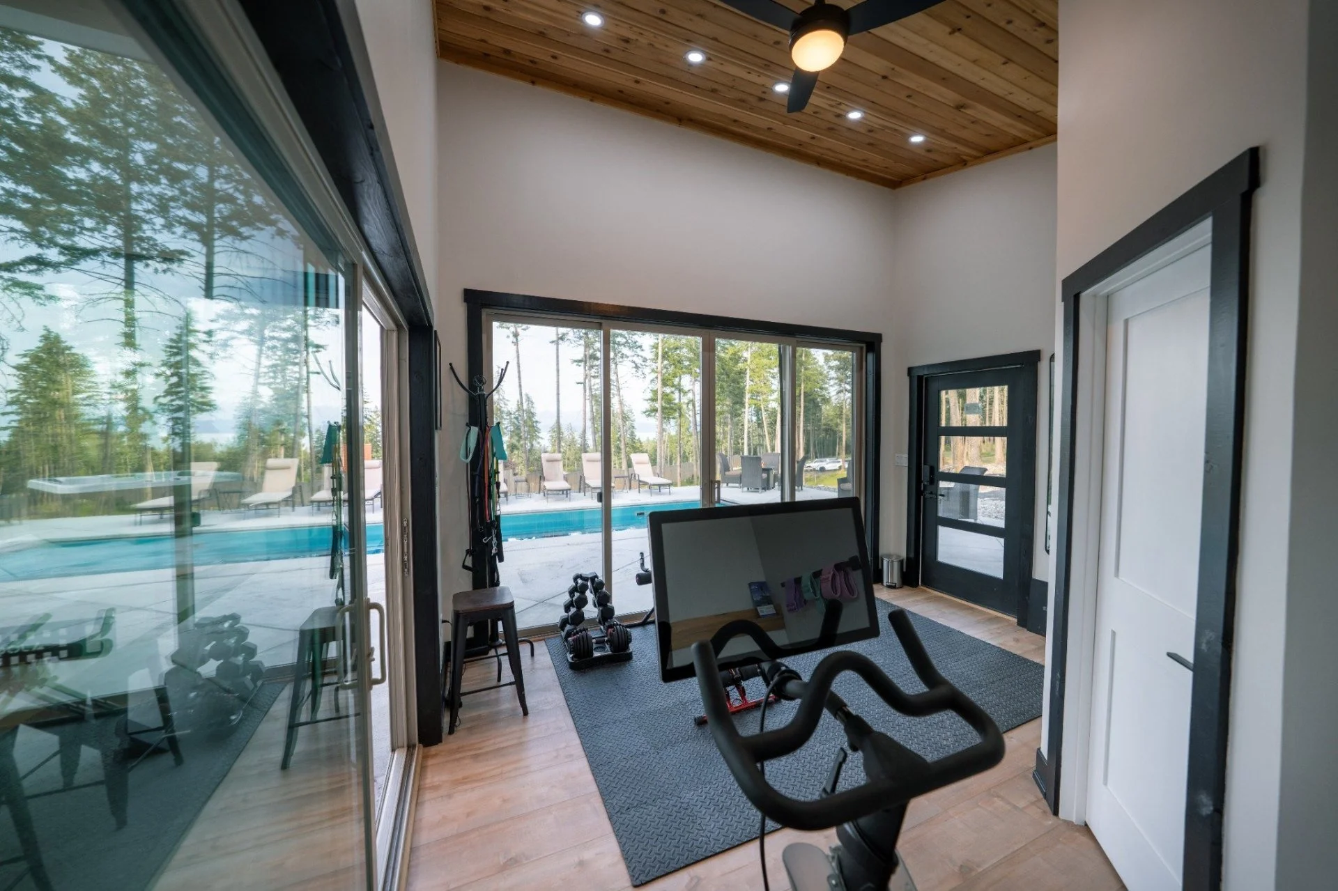 FITNESS CENTER.jpg