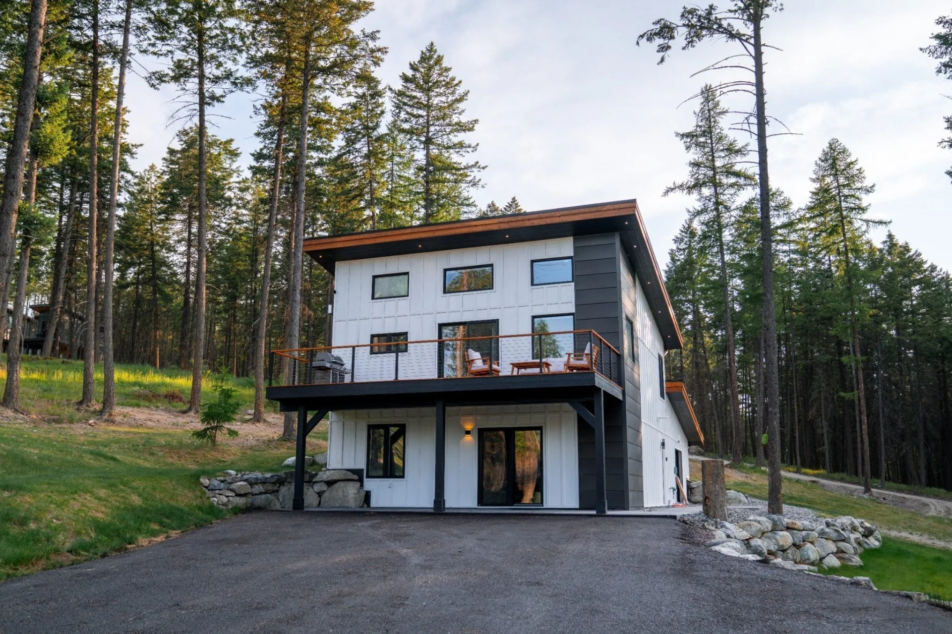 EXTERIOR HOUSE.jpg