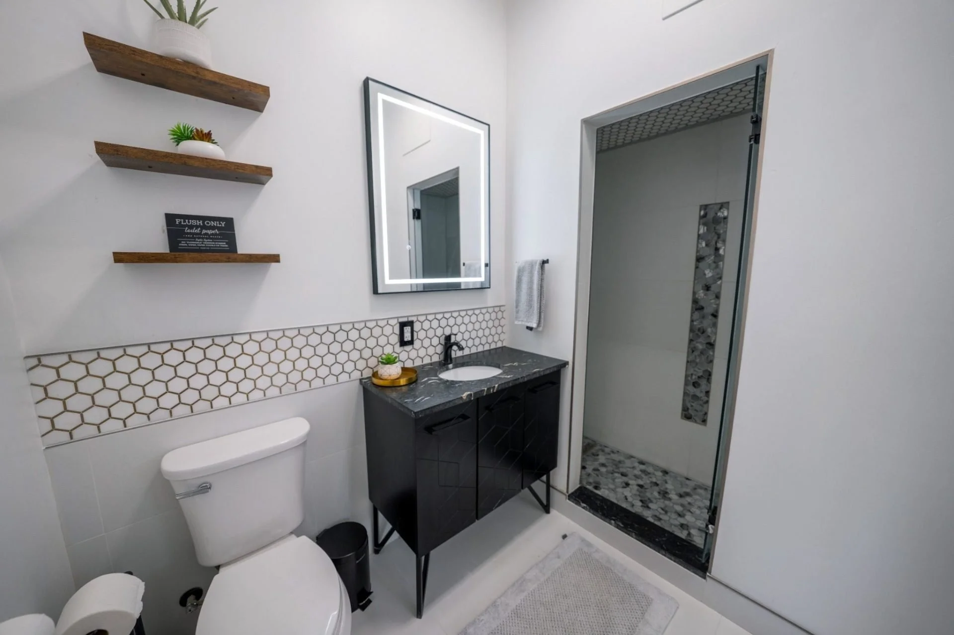 guest-bedroom-WQmyXgWt.jpg