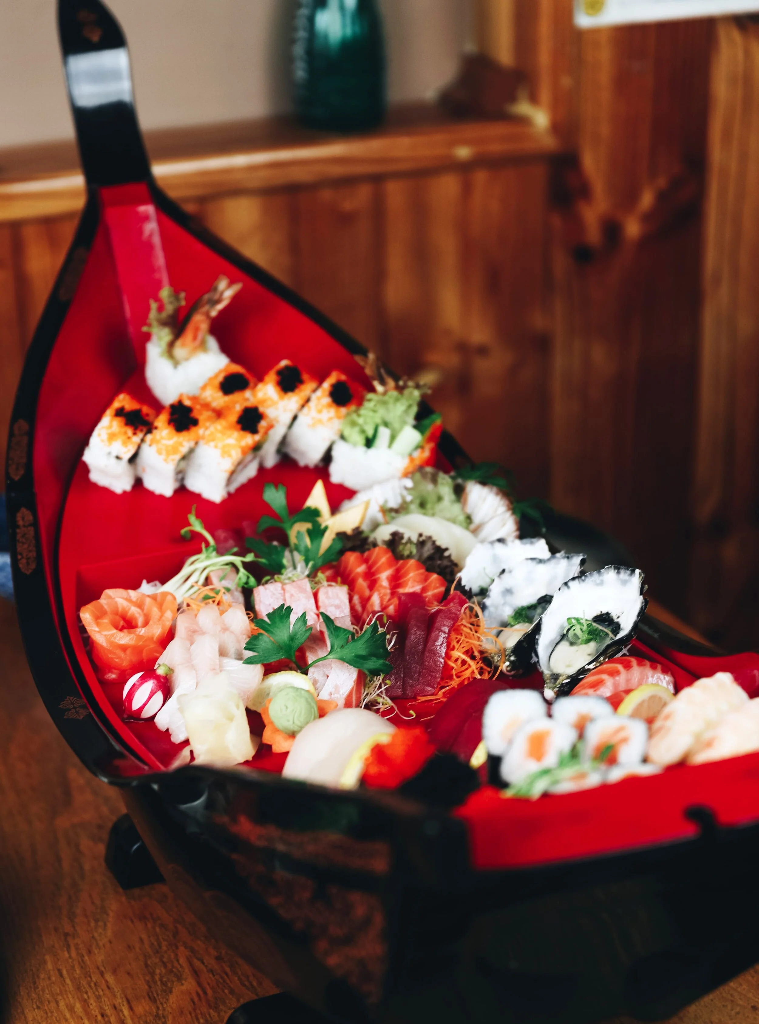 sushiboat-min.jpg