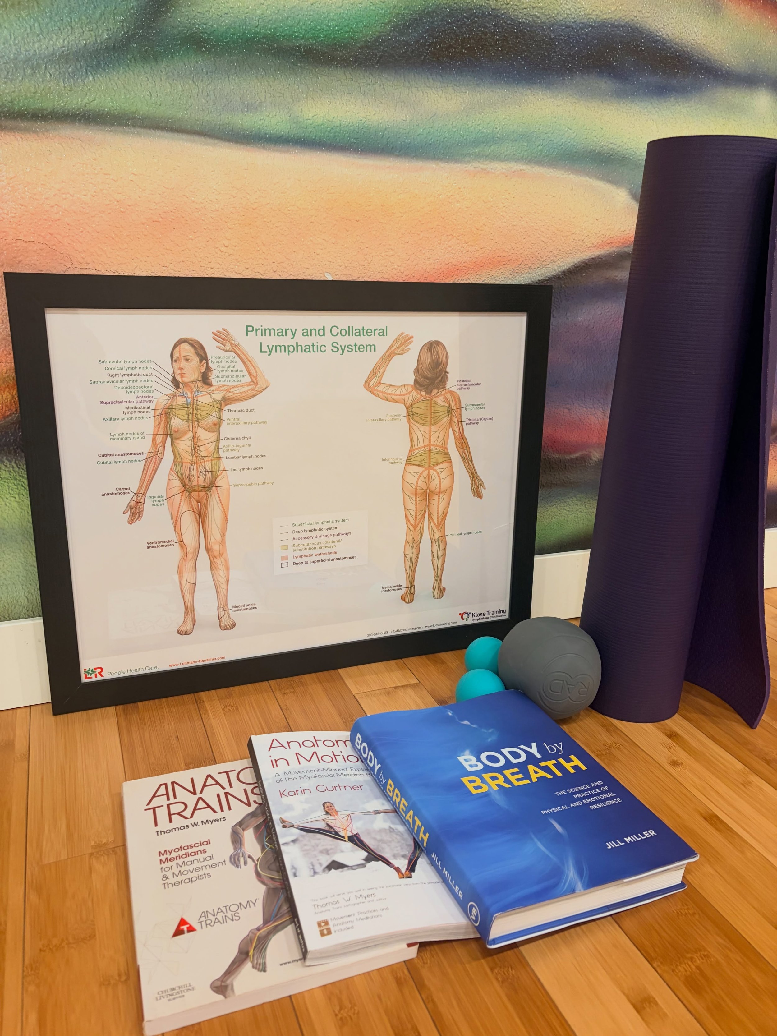 When you can nerd out for almost 3 hours on lymph and fascia with amazing peeps - it was a great afternoon 🤩 Thanks again for always welcoming to the space, @bukayogacastlerock! #ebb&amp;flowrestorative #lymphaticdrainagecastlerock #castlerockyoga