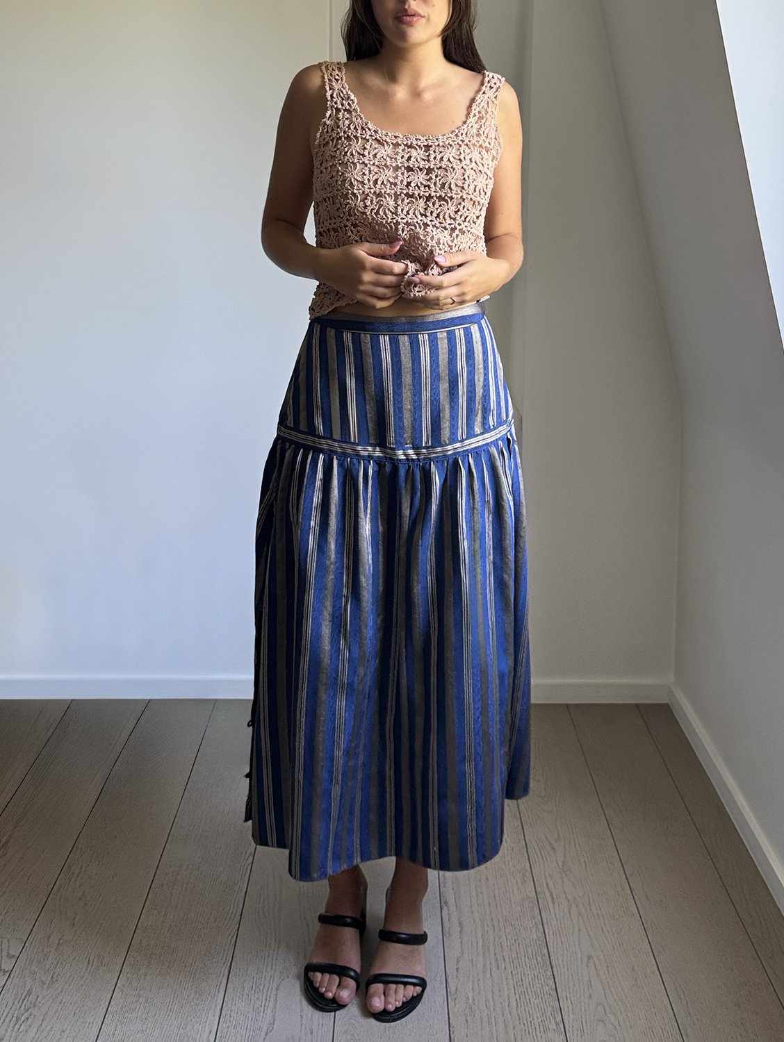 skirt sarah front.jpg