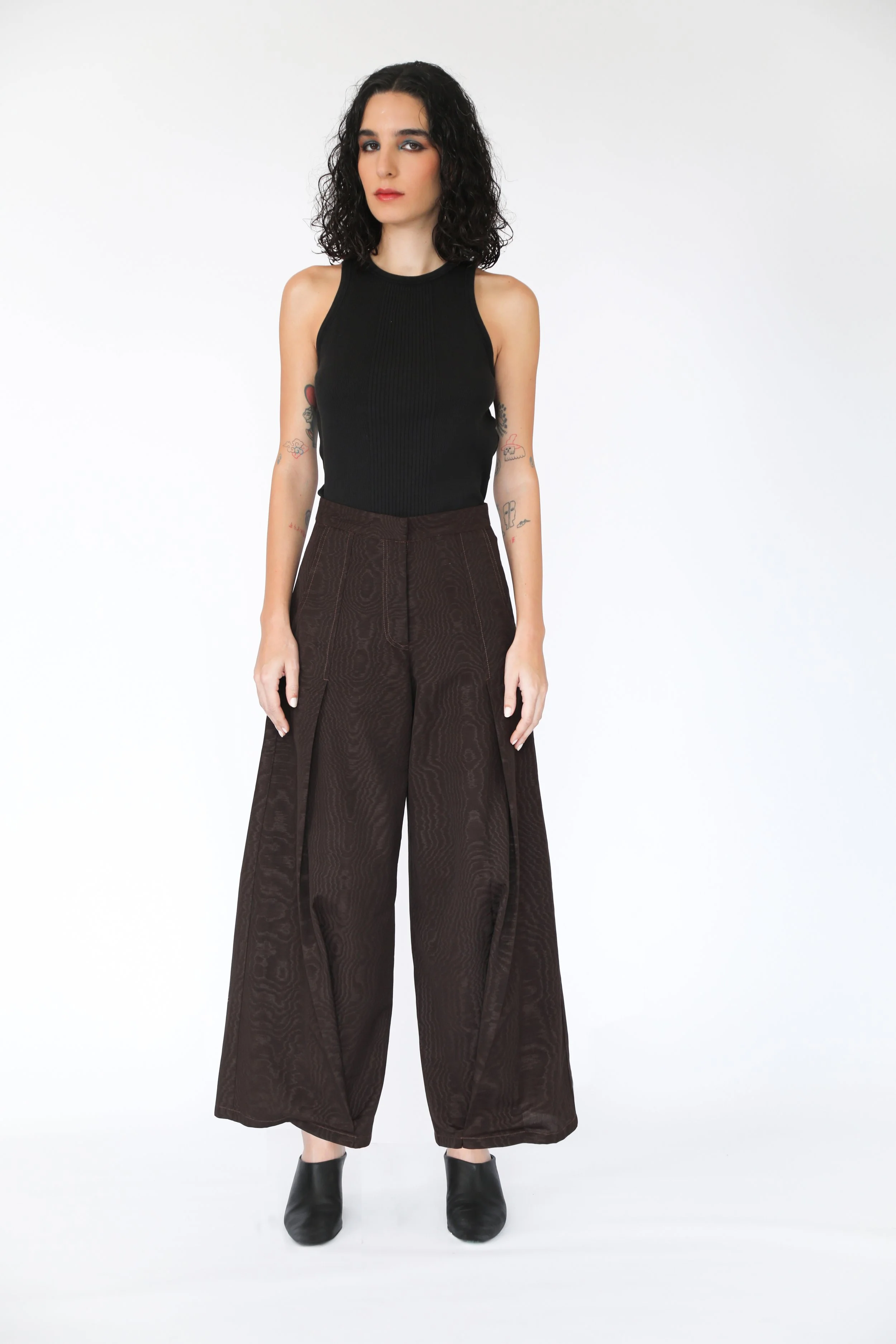 Pleated Moire Pants Brown