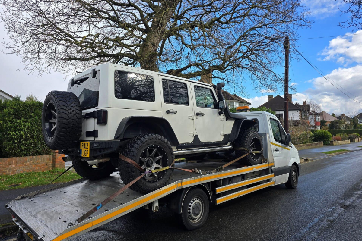 The Role of Professional Towing Services During Unexpected Vehicle Emergencies