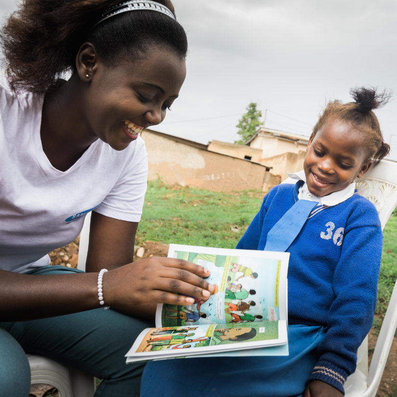An Alongsider in Rwanda mentoring her little sister