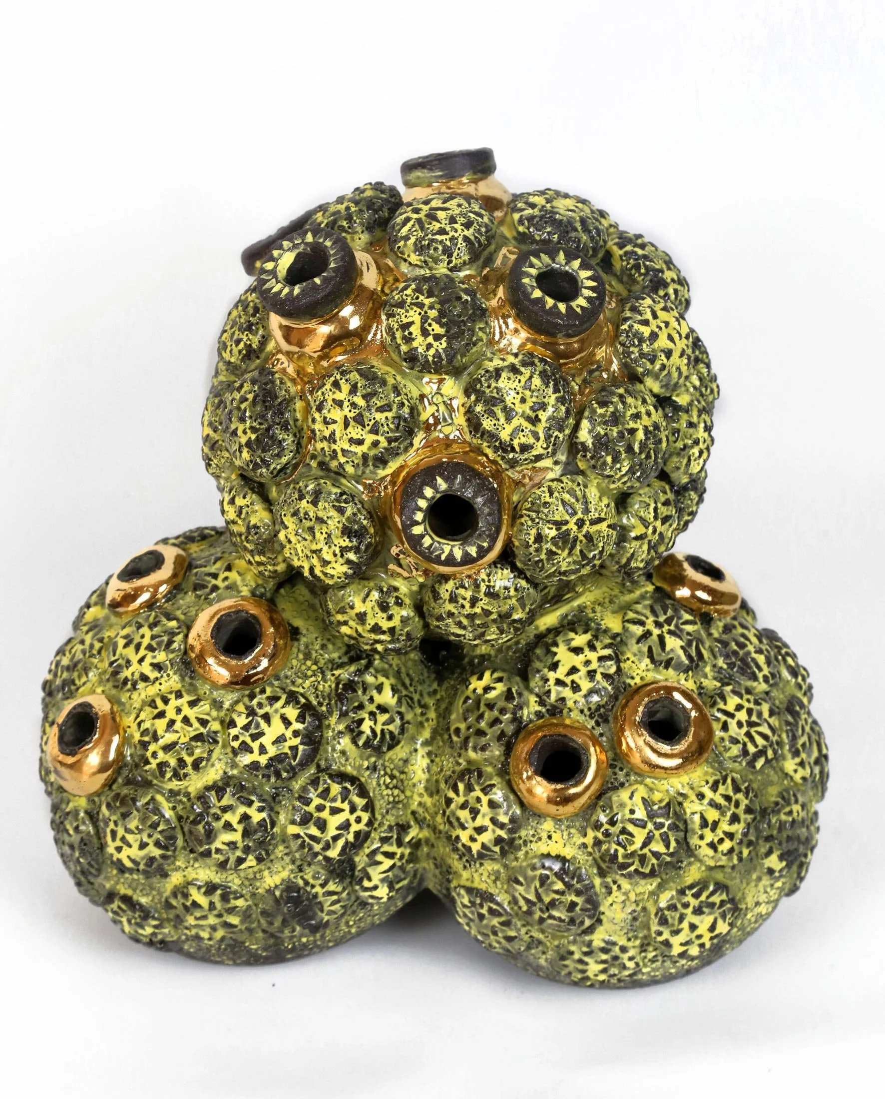 Vase for Billy Buttons
glazed ceramics and gold lustre
30 x 30 x 30 cm
$ 2,600