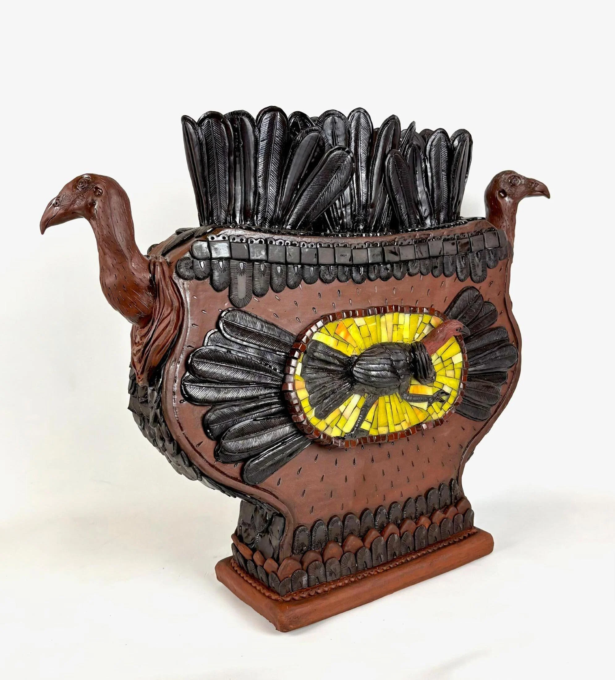 Brisbane Bush Turkey
glazed ceramic
50 x 11 x 42 cm
$ 5,000