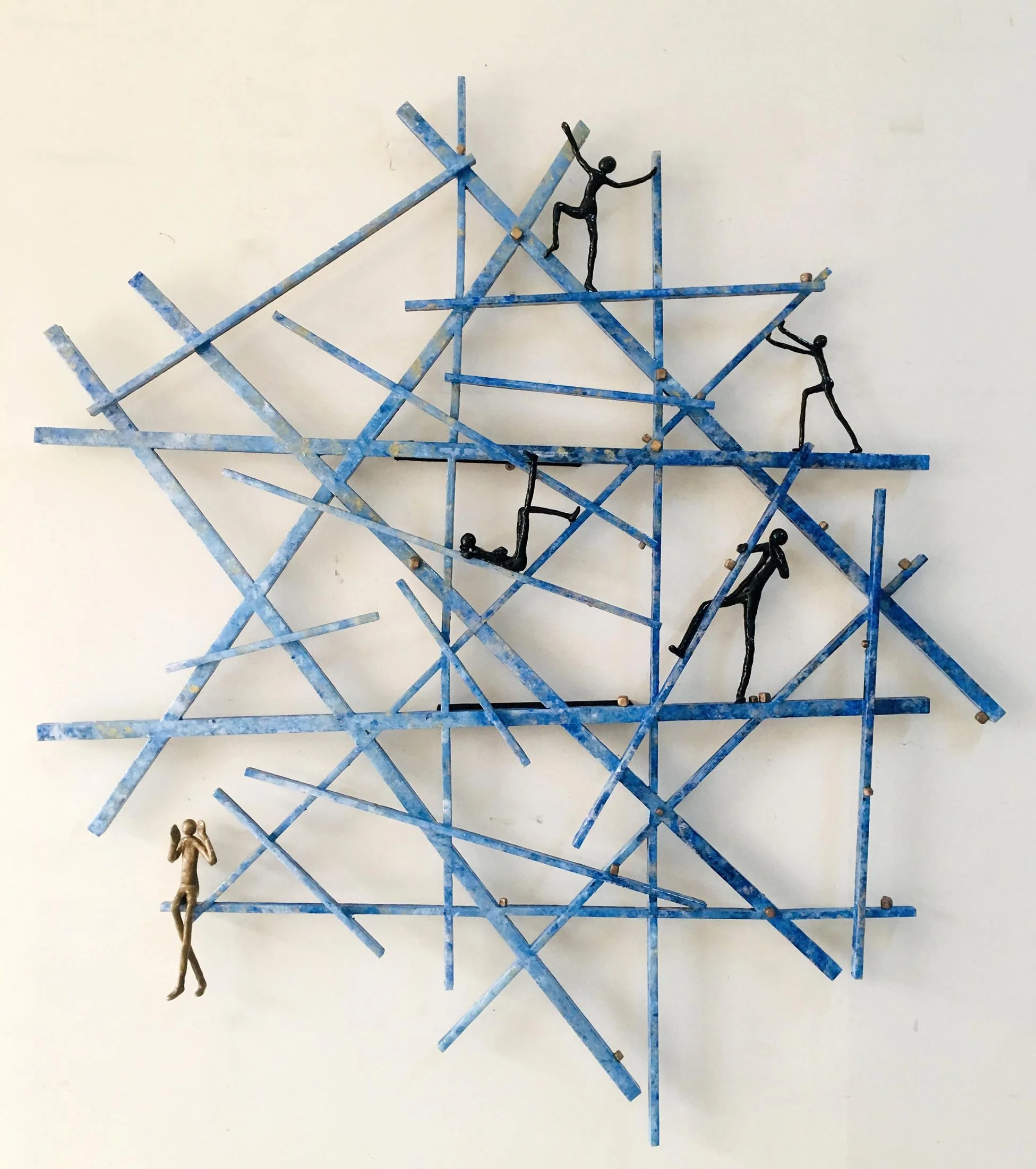 Being Different
wood, epoxy, clay figurines
140 cm diameter