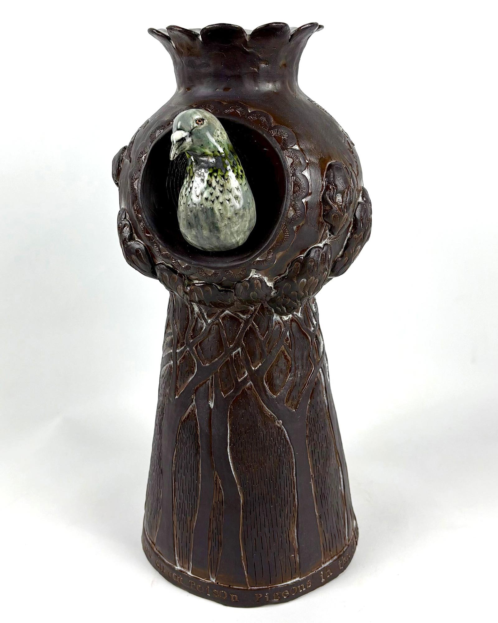 Please Do Not Poison Pigeons in the Park
Black midfire and porcelain
35 x 20 x 20 cm
$2,400