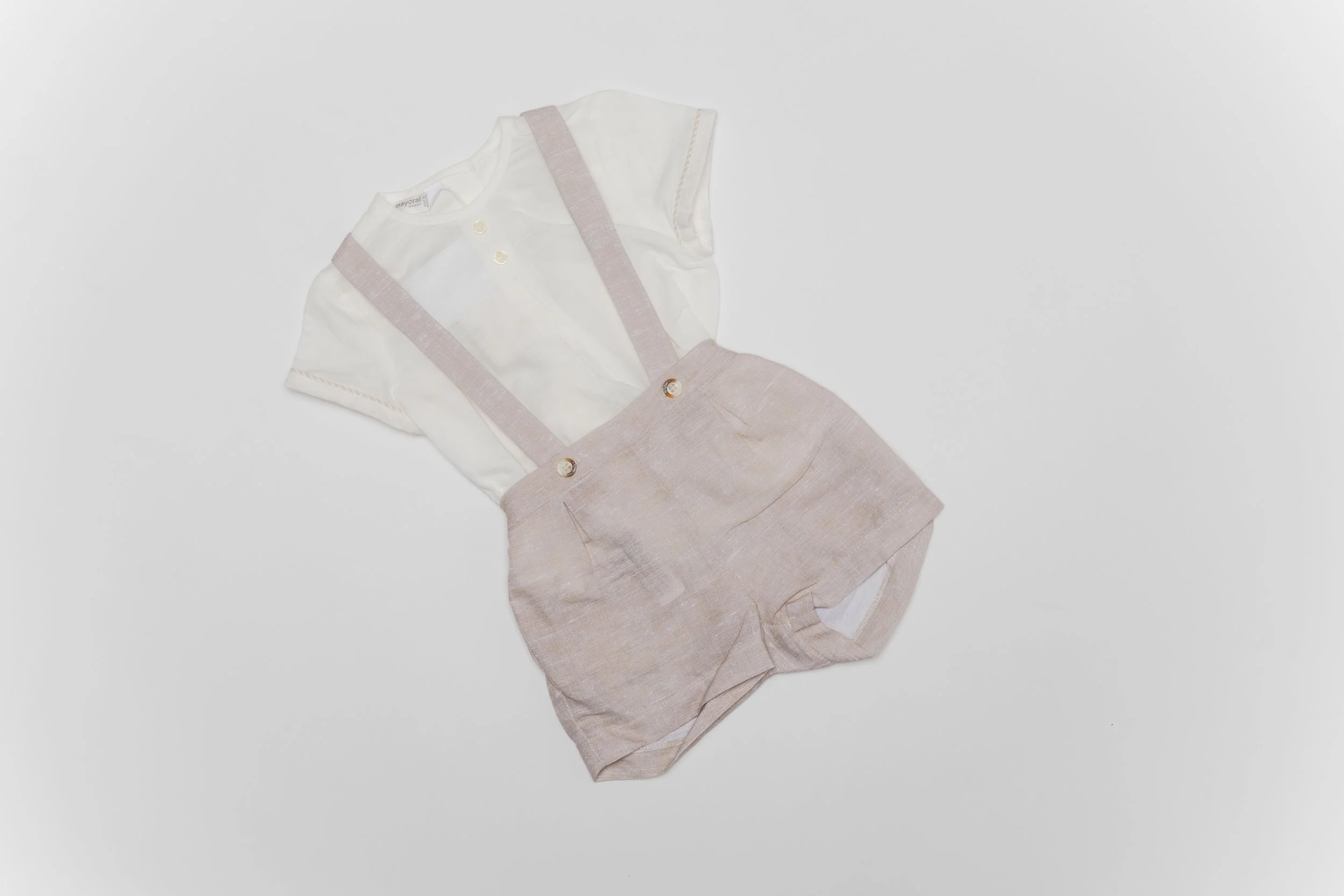 Conjunto lino beige con blanco