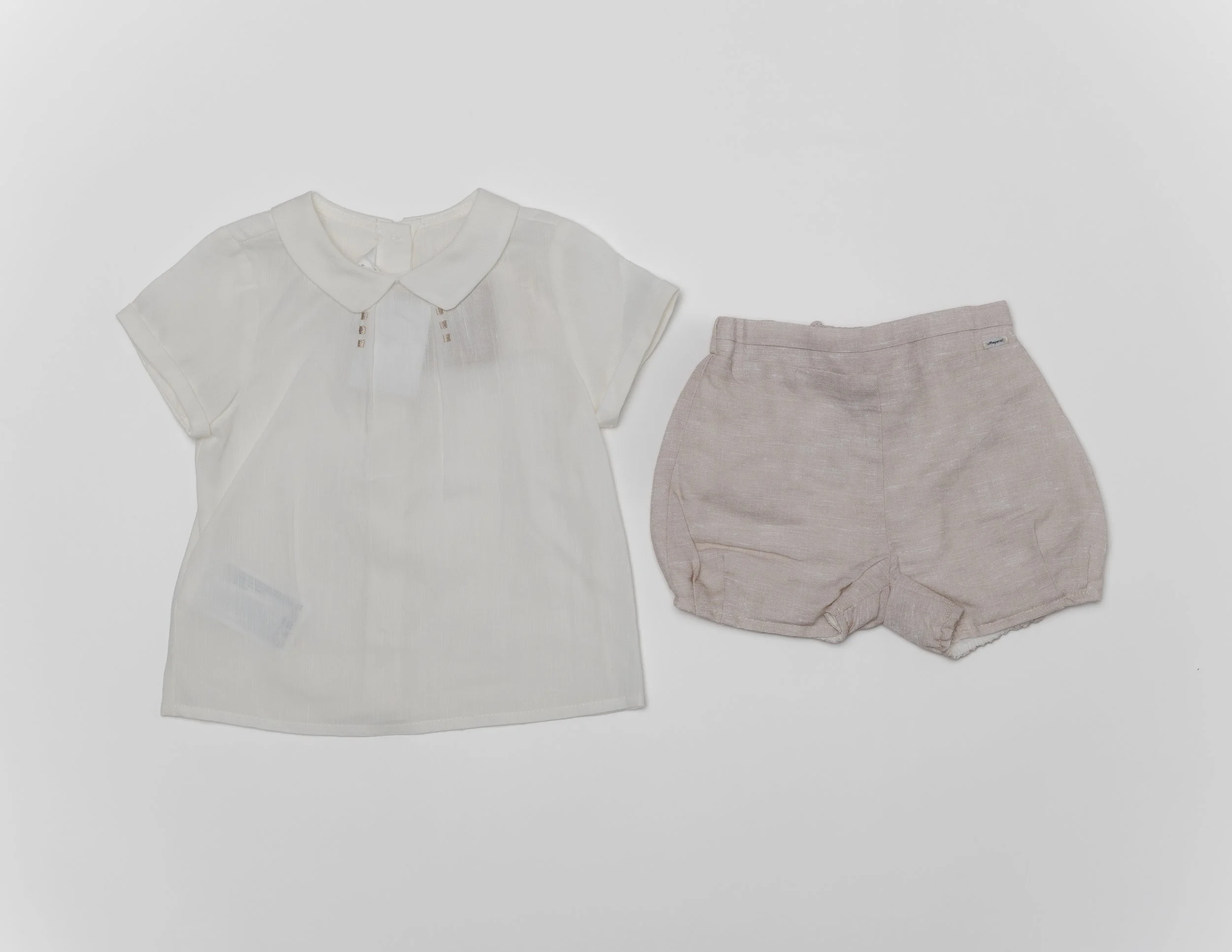 Conjunto corto lino beige con blanco