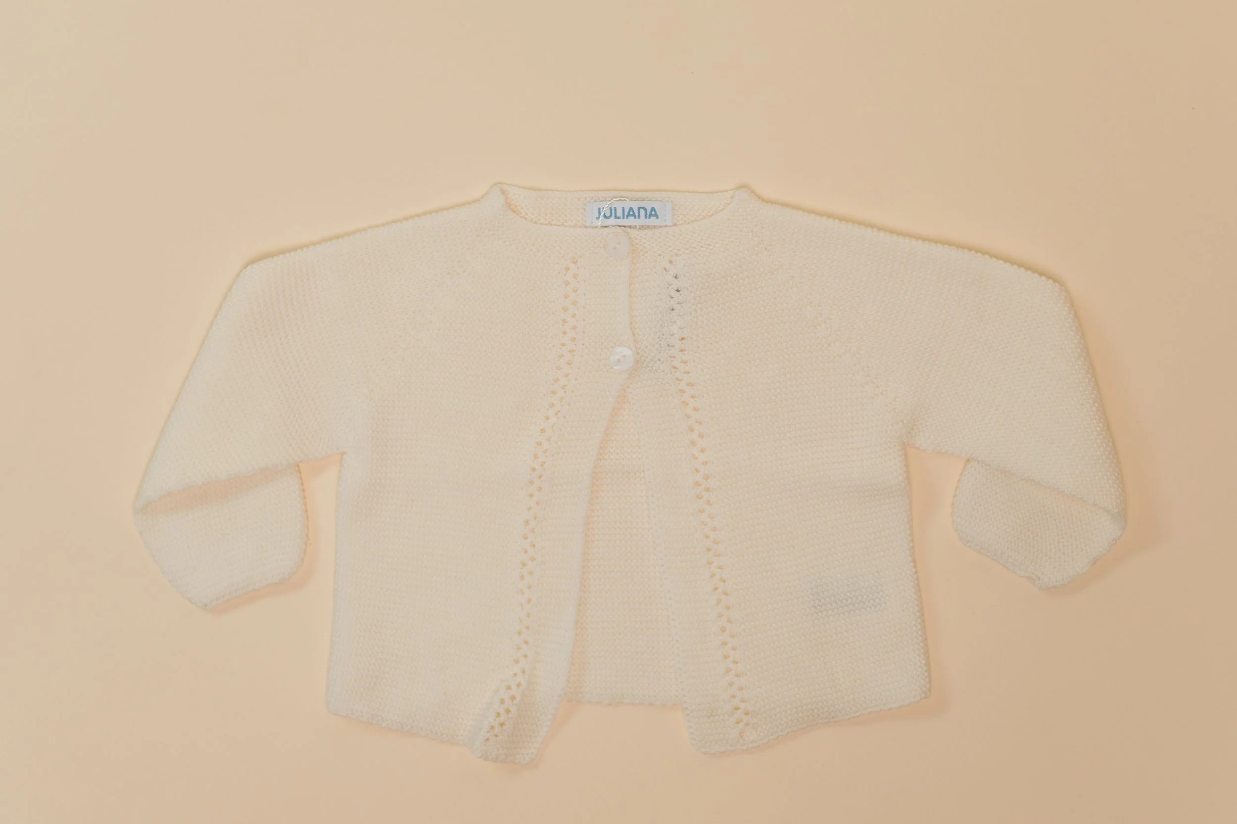 Sueter blanco y rosa