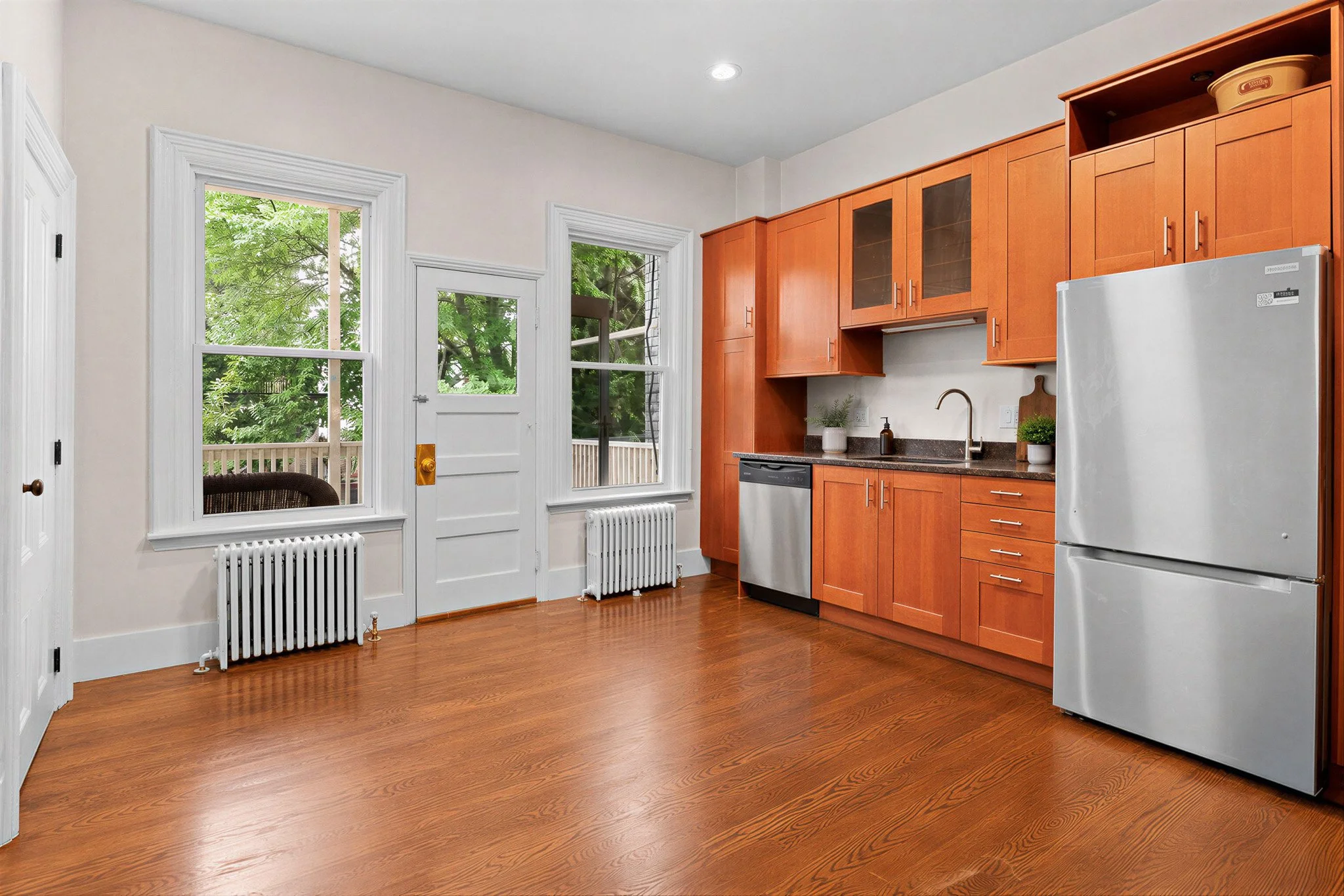 Kitchen (1) (Staged).jpg