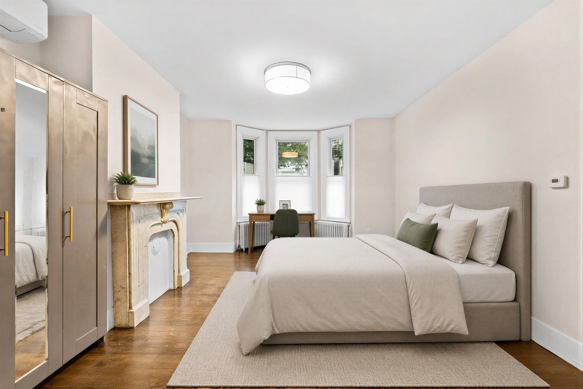 Master Bedroom (1) (Staged).jpg
