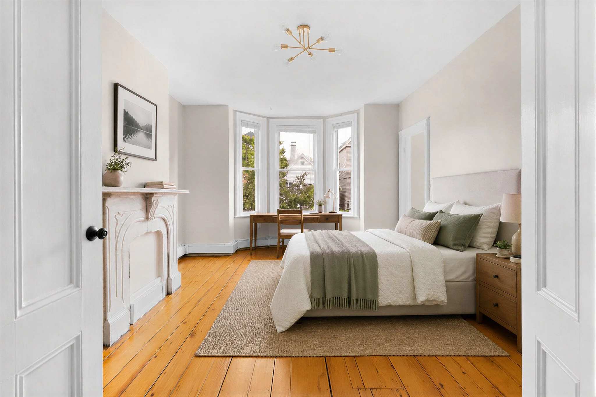 Master Bedroom (1) (Staged).jpg
