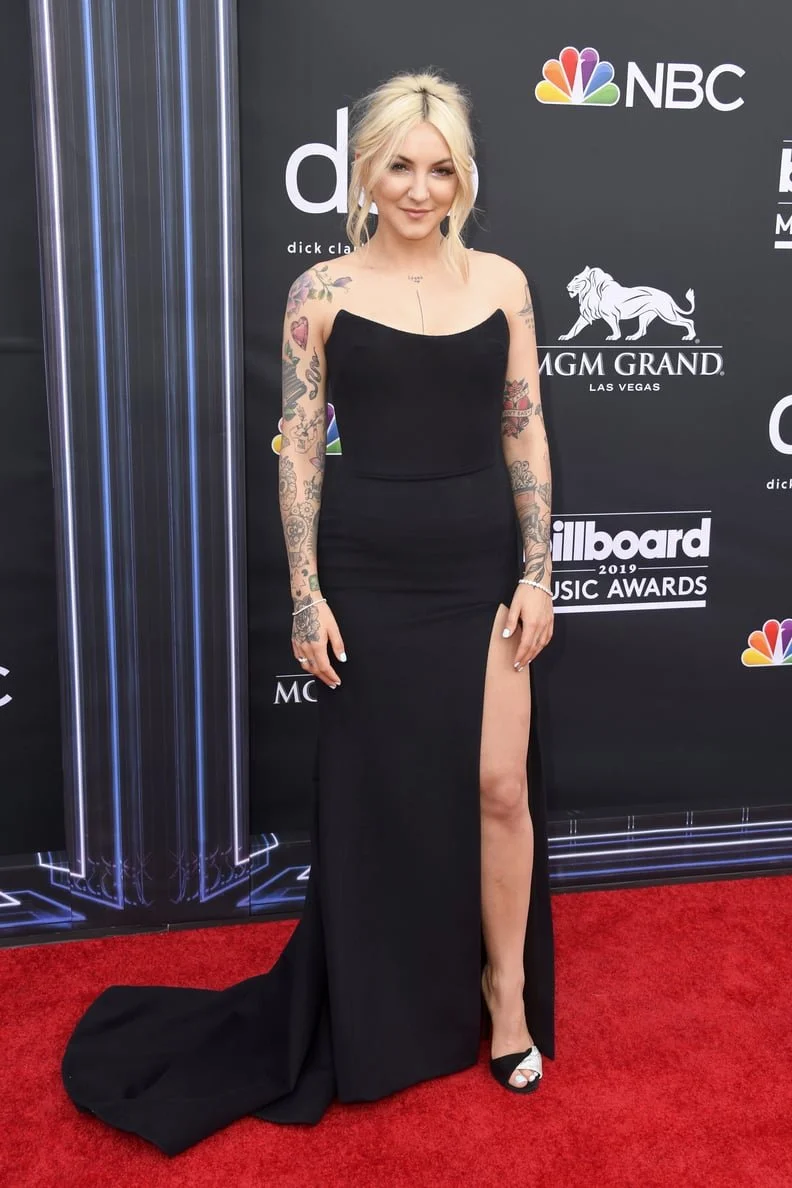 Julia Michaels x 2019 Billboard Awards: Stylist Assistant