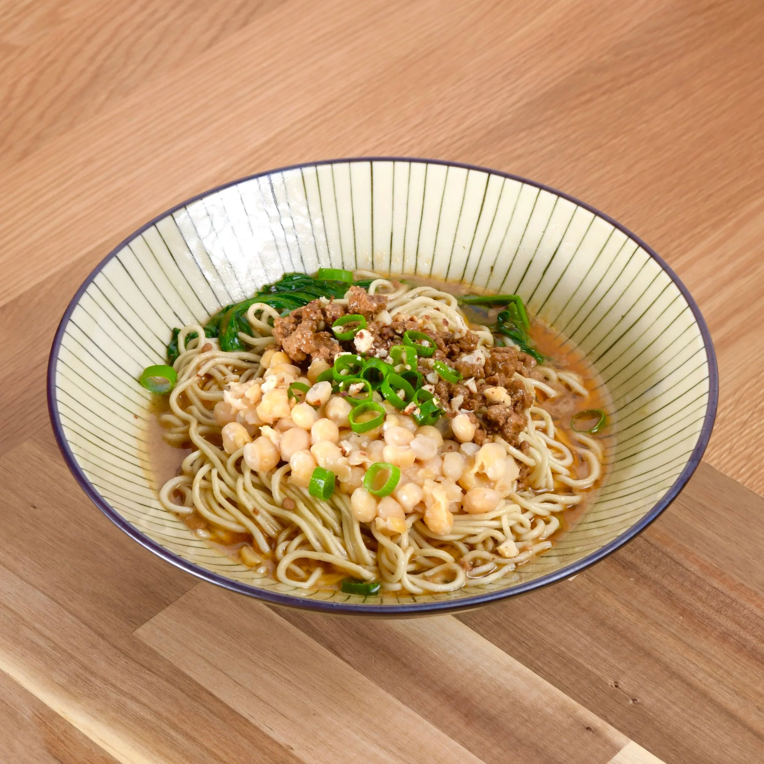 CLEAR BROTH PORK & PEA NOODLES