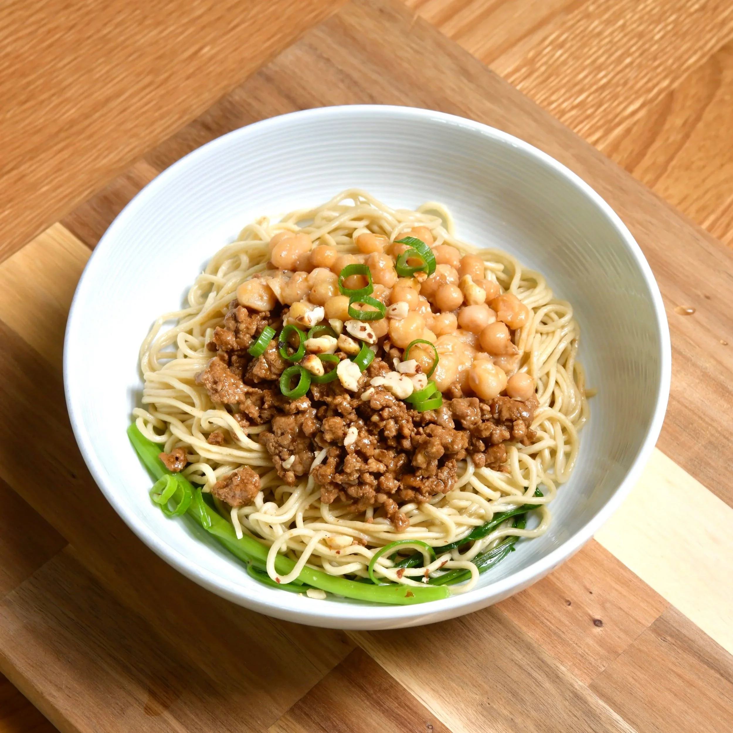 DRY MIXED PORK & PEA NOODLES