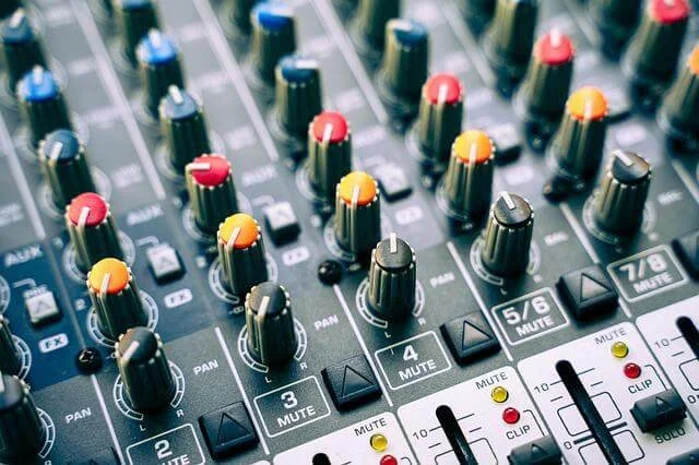 Microphone Preamplifier
