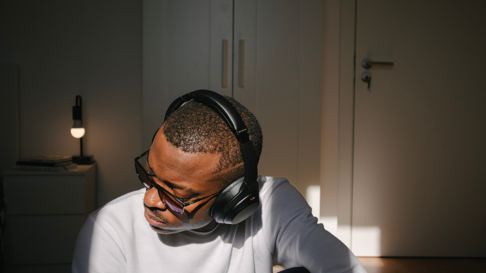 Podcast Intros and Outros to Captivate Your Audience