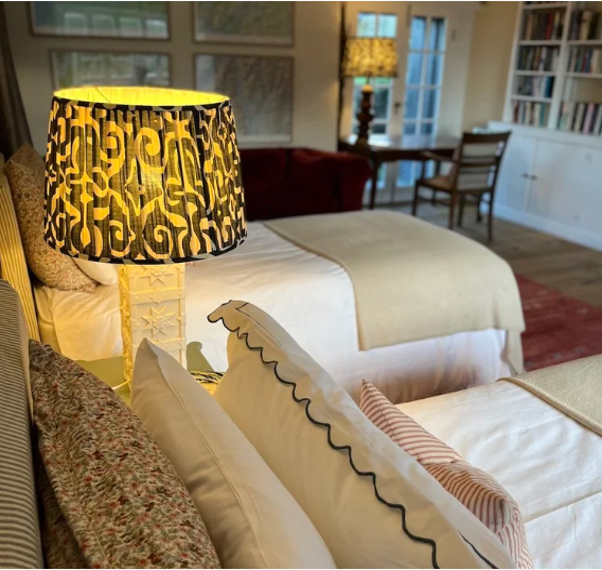 Lichen - The Window Seat Retreat (Shared bathroom)
