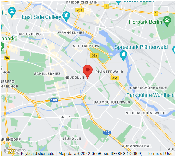 Eine Kartenansicht von Berlin, Deutschland, mit Stadtteilen wie Neukölln, Kreuzberg und Alt-Treptow, sowie Sehenswürdigkeiten wie dem Tierpark Berlin, Spreepark Plänterwald und East Side Gallery.