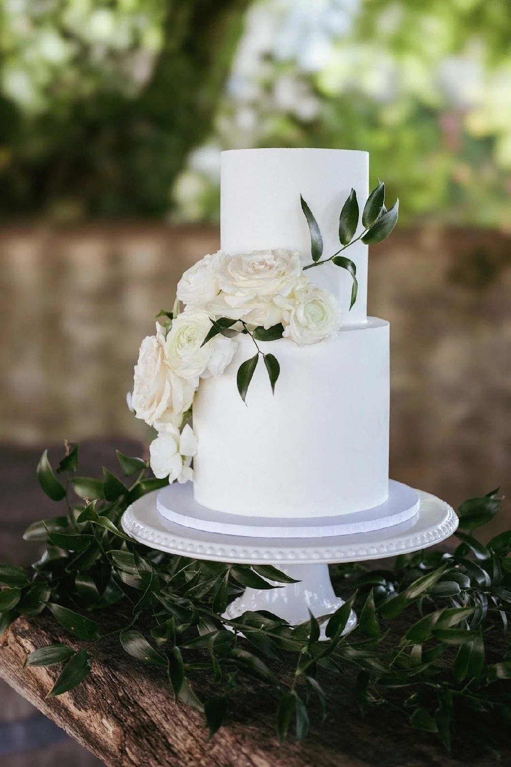 Abbey and Will's wedding cake at Stratton Court Barn