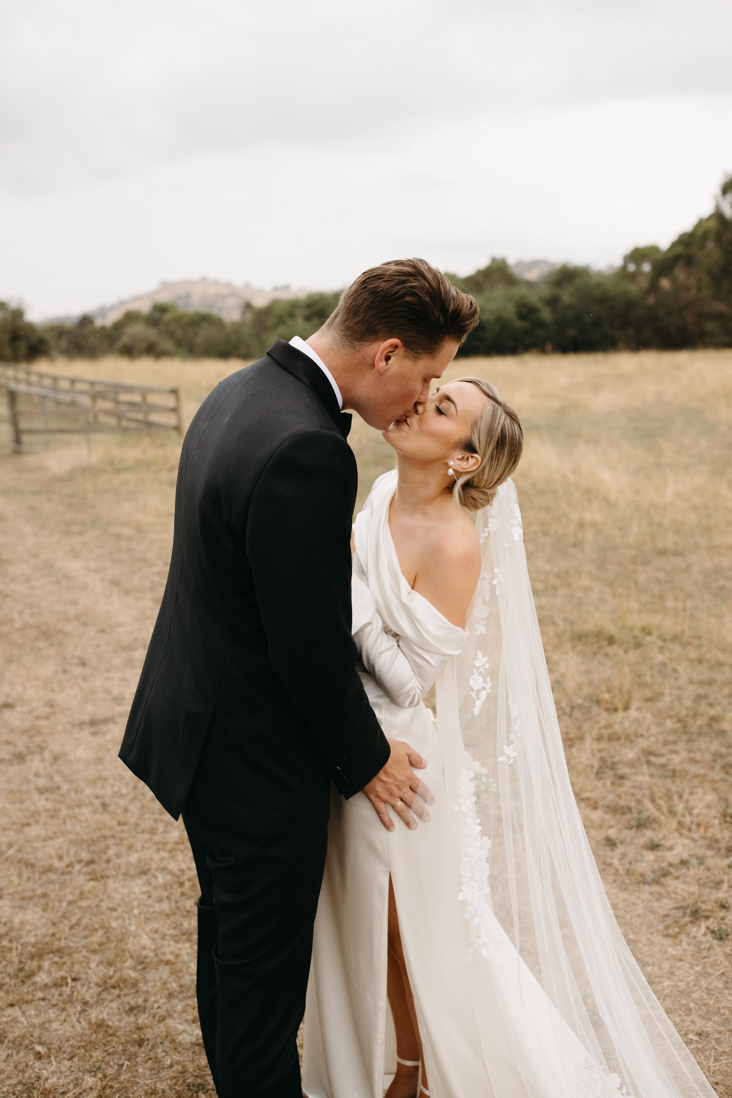 Holly & Sam's Rustic Chic Celebration