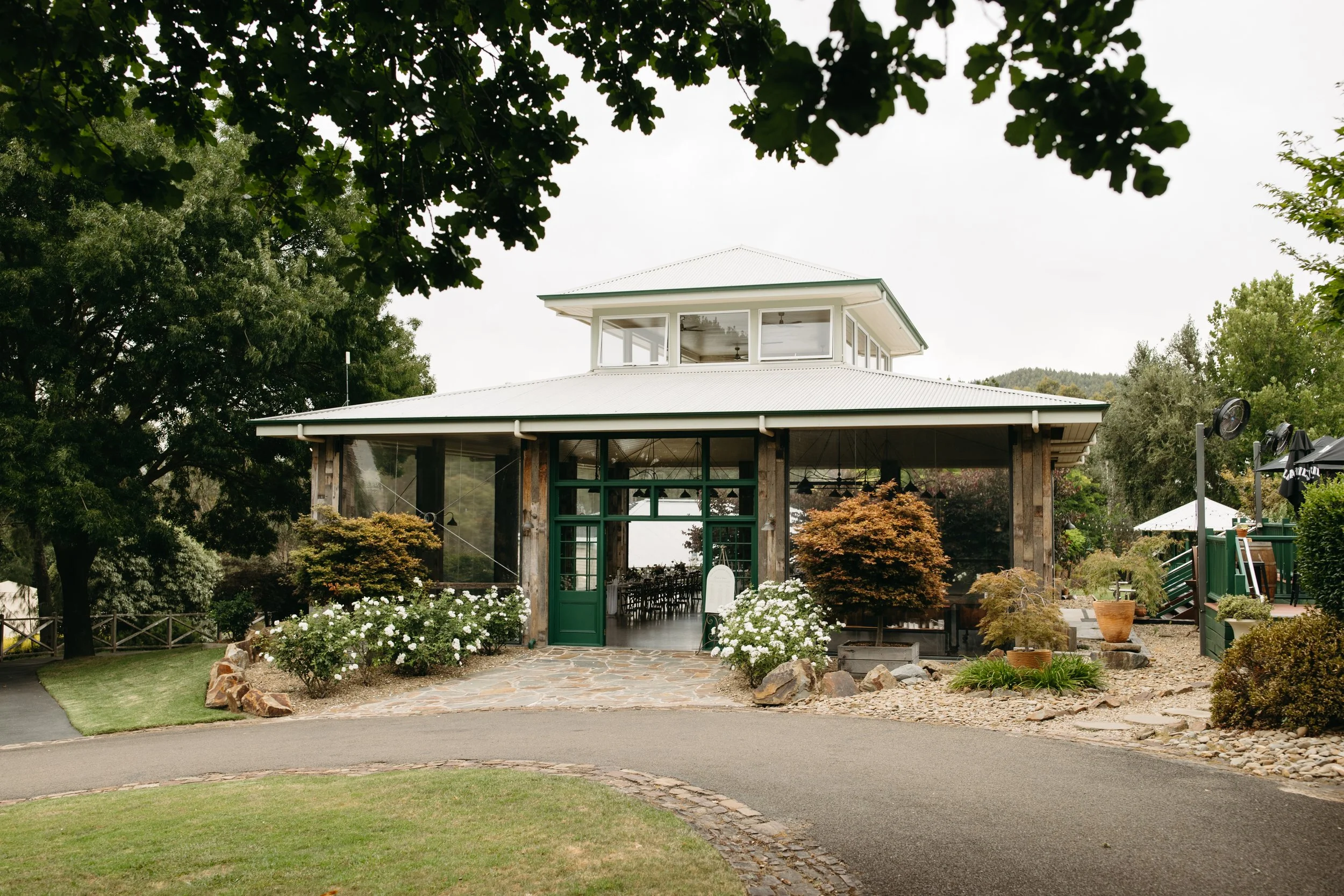 Holly & Sam | Flowerdale Estate | Whites & Woods | Chic Country Wedding