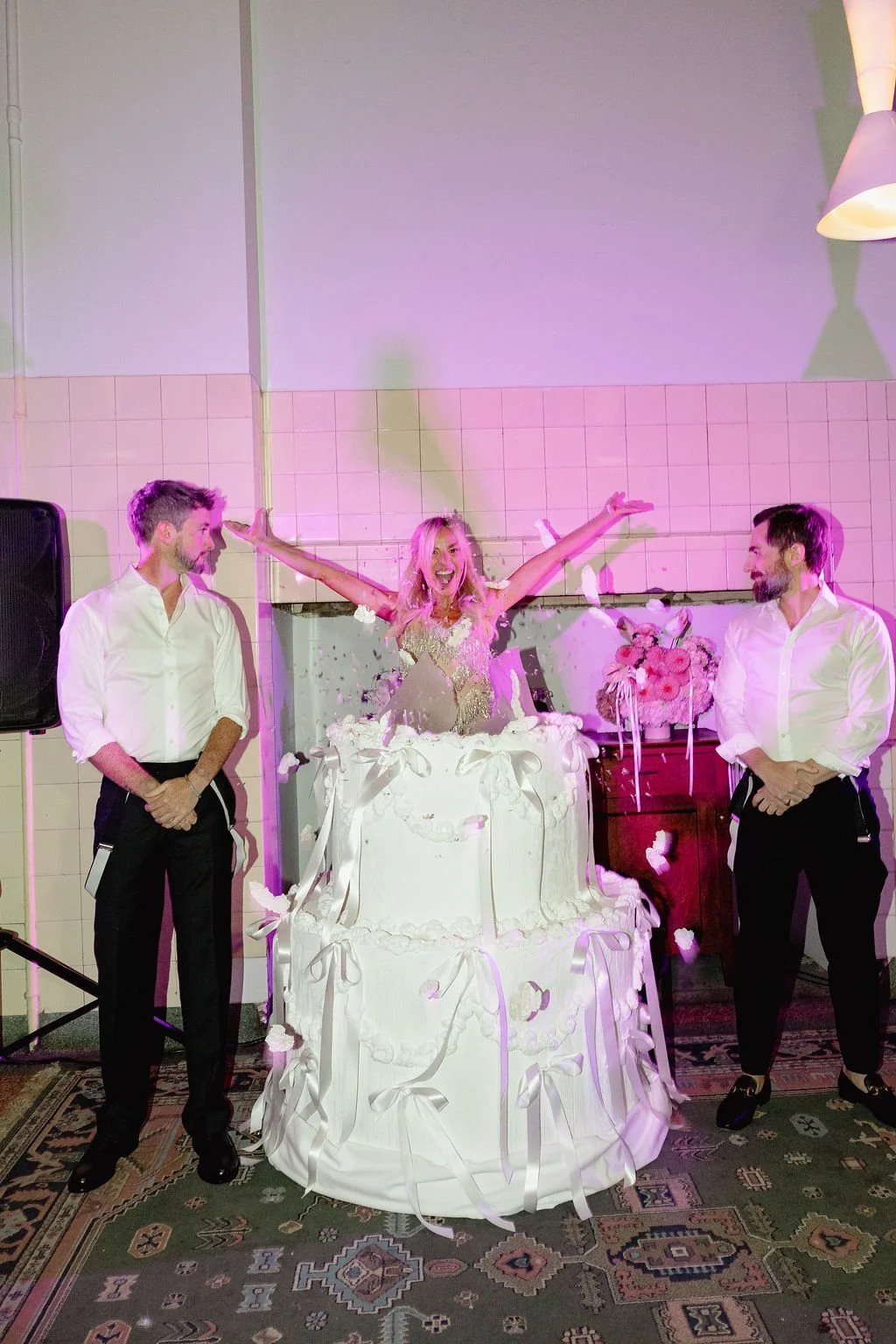 Cate Oconnor & Dylan | Mural Hall Abbotsford | Erin Neale Photography | Unique Party Wedding