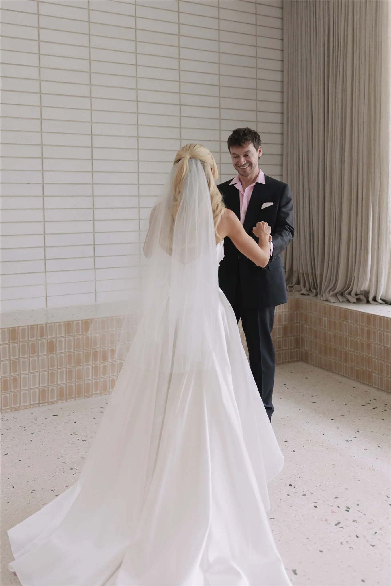 Cate Oconnor & Dylan | Mural Hall Abbotsford | Erin Neale Photography | Unique Party Wedding
