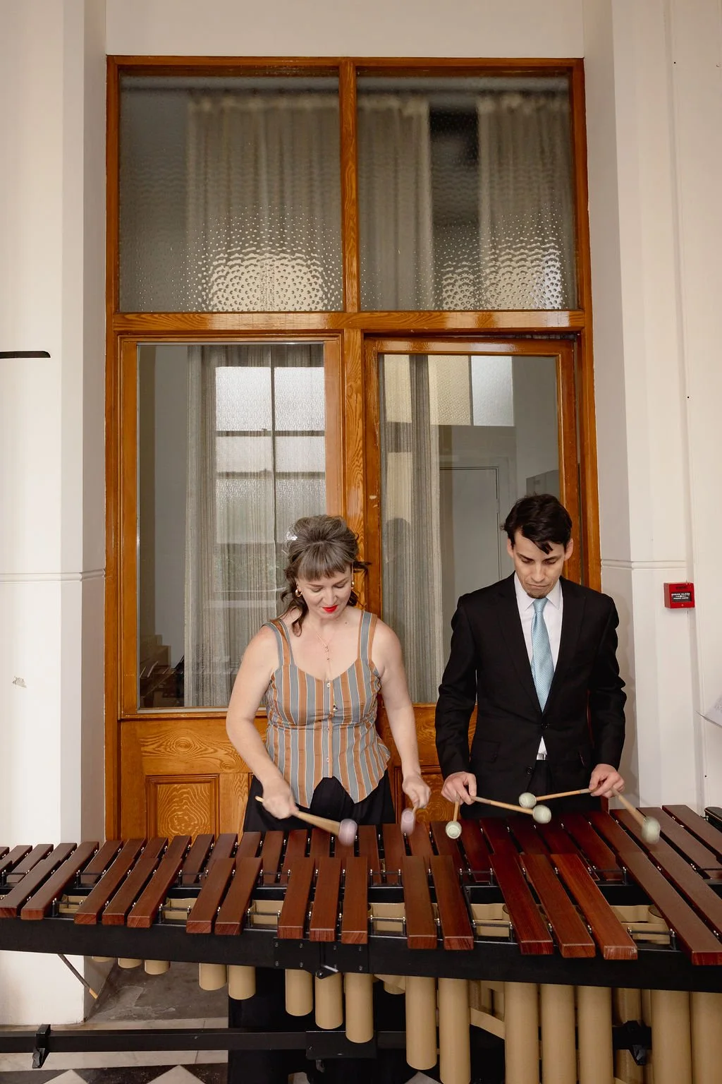 Cate Oconnor & Dylan | Mural Hall Abbotsford | Erin Neale Photography | Unique Party Wedding