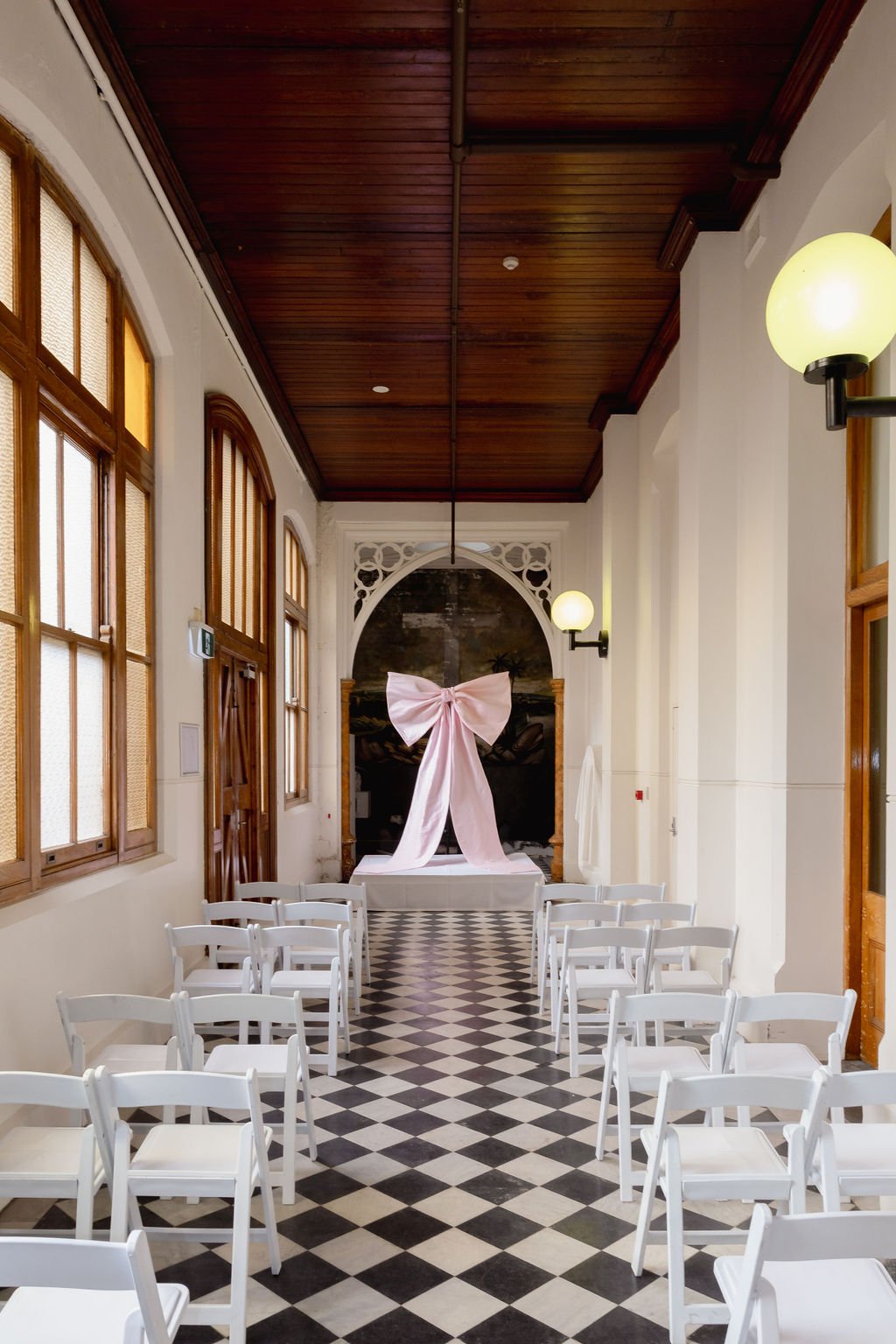 Cate Oconnor & Dylan | Mural Hall Abbotsford | Erin Neale Photography | Unique Party Wedding