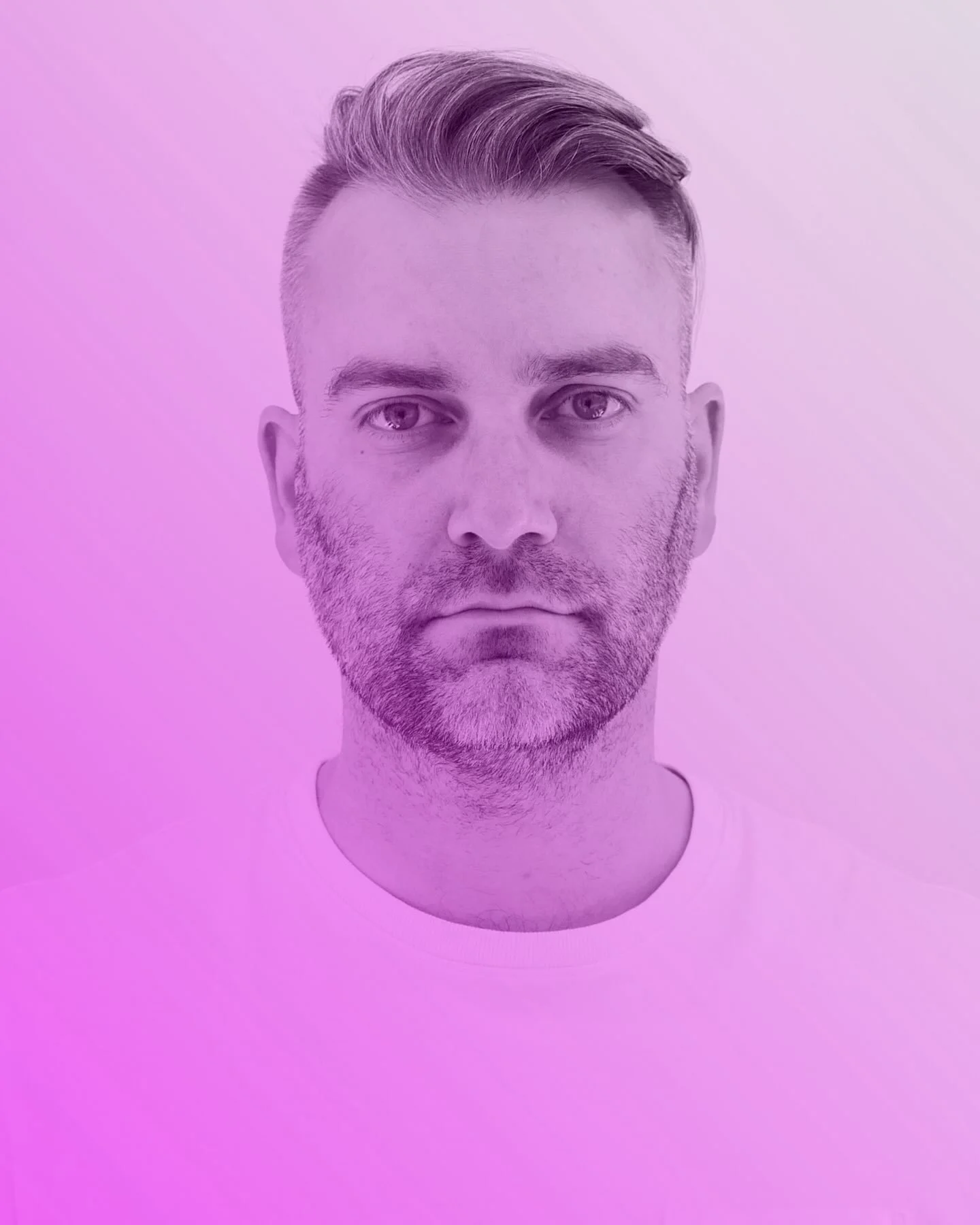 COMPOSER INTRO ✍️ 🗒️ 

Jonathan Nangle is a composer whose work explores many diverse fields ranging from notated acoustic and electro-acoustic composition, through live and spatially distributed electronics, to video, field recording, interactive s