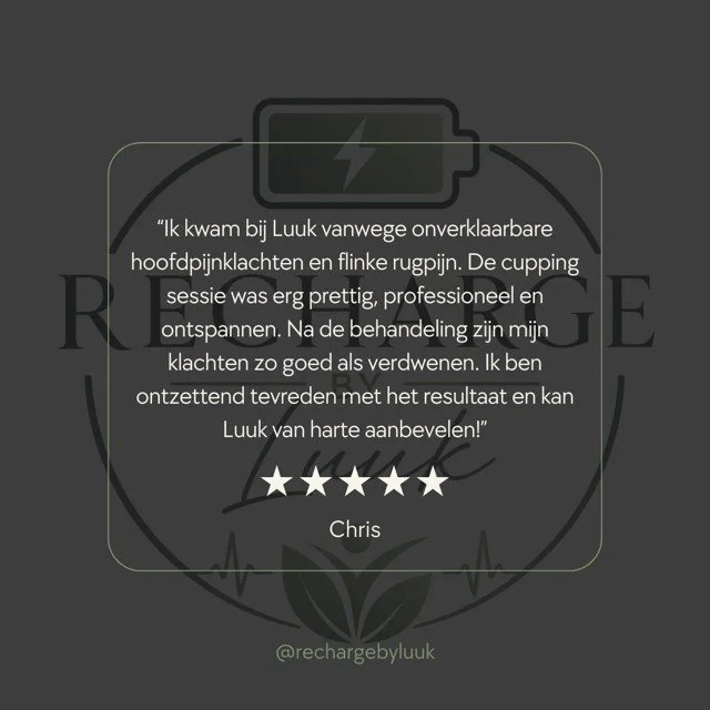 Recensie van een cliënt over een cupping sessie, met vijf sterren en tekst over tevredenheid met de resultaten.