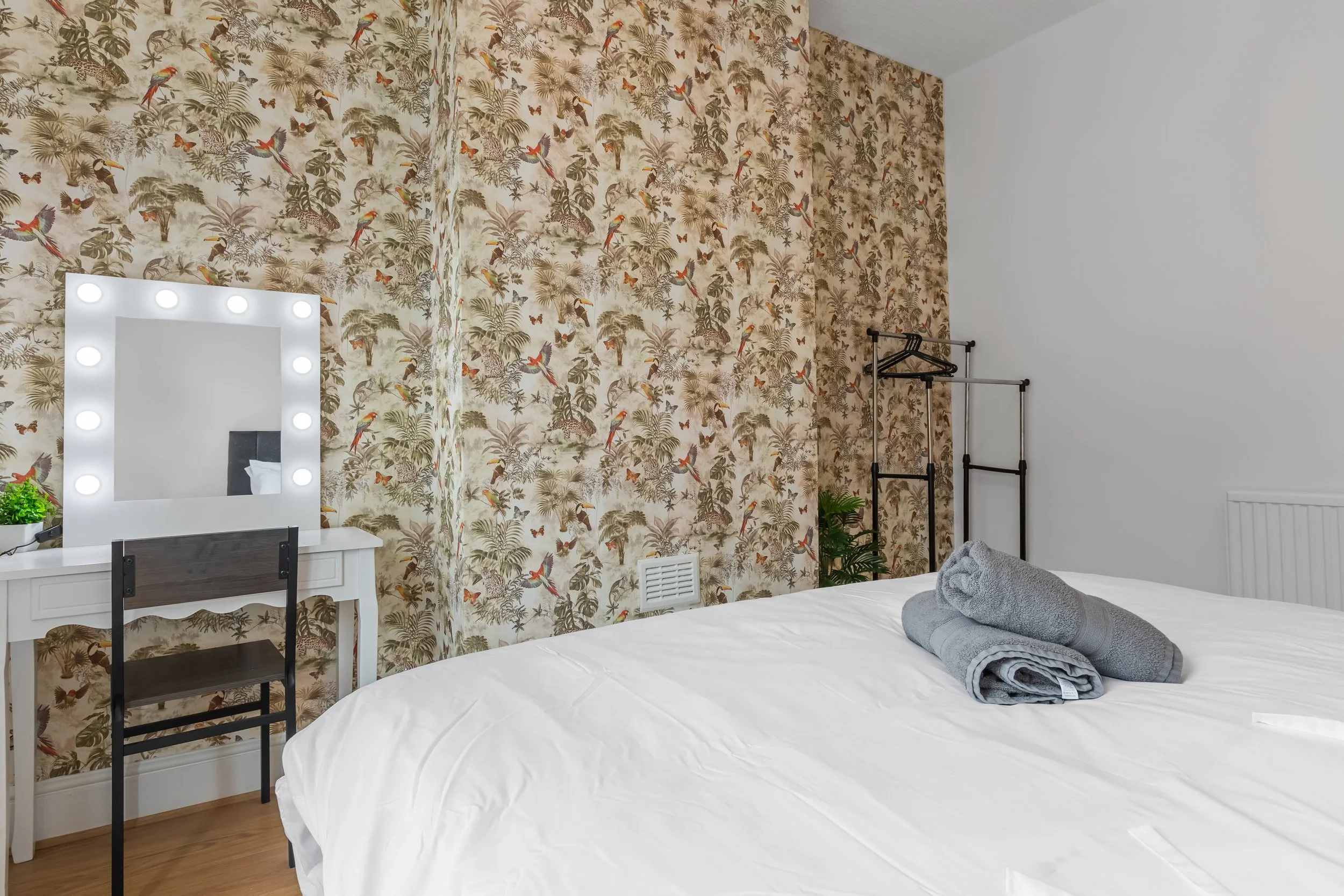 Bedroom 4-5.jpg