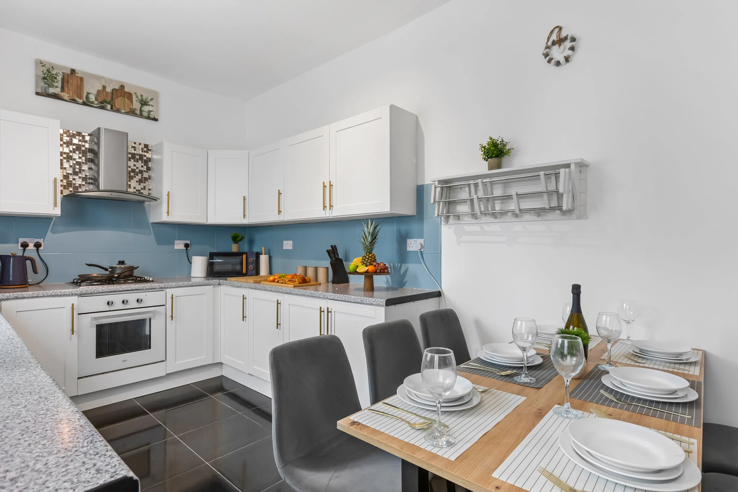 Kitchen 1.jpg