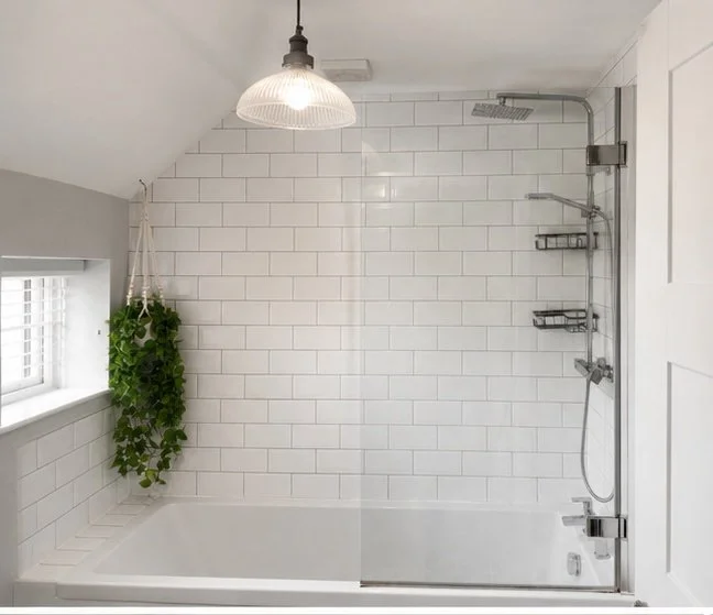 Main Bathroom.JPG