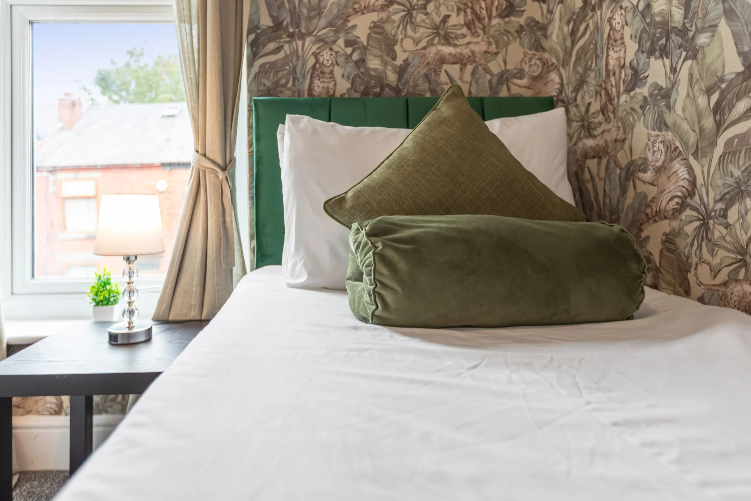 Bedroom 1-8.jpg