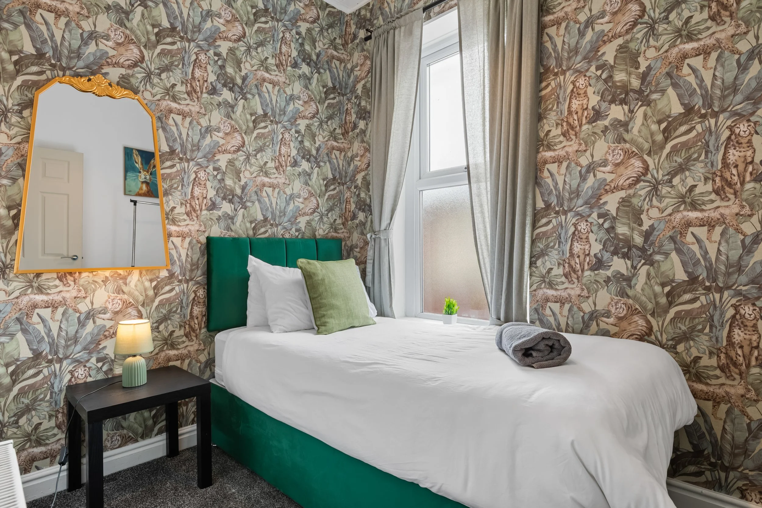 Bedroom 2-1.jpg